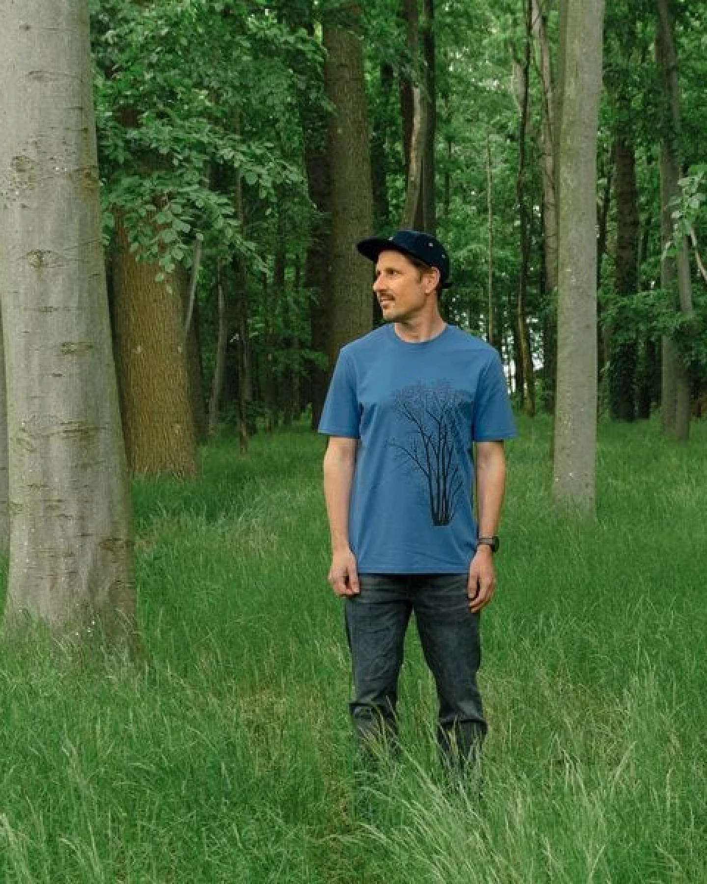 Cmig Herren T-Shirt Erle mit Elster / T-Shirt mit Baum – Ansicht 3