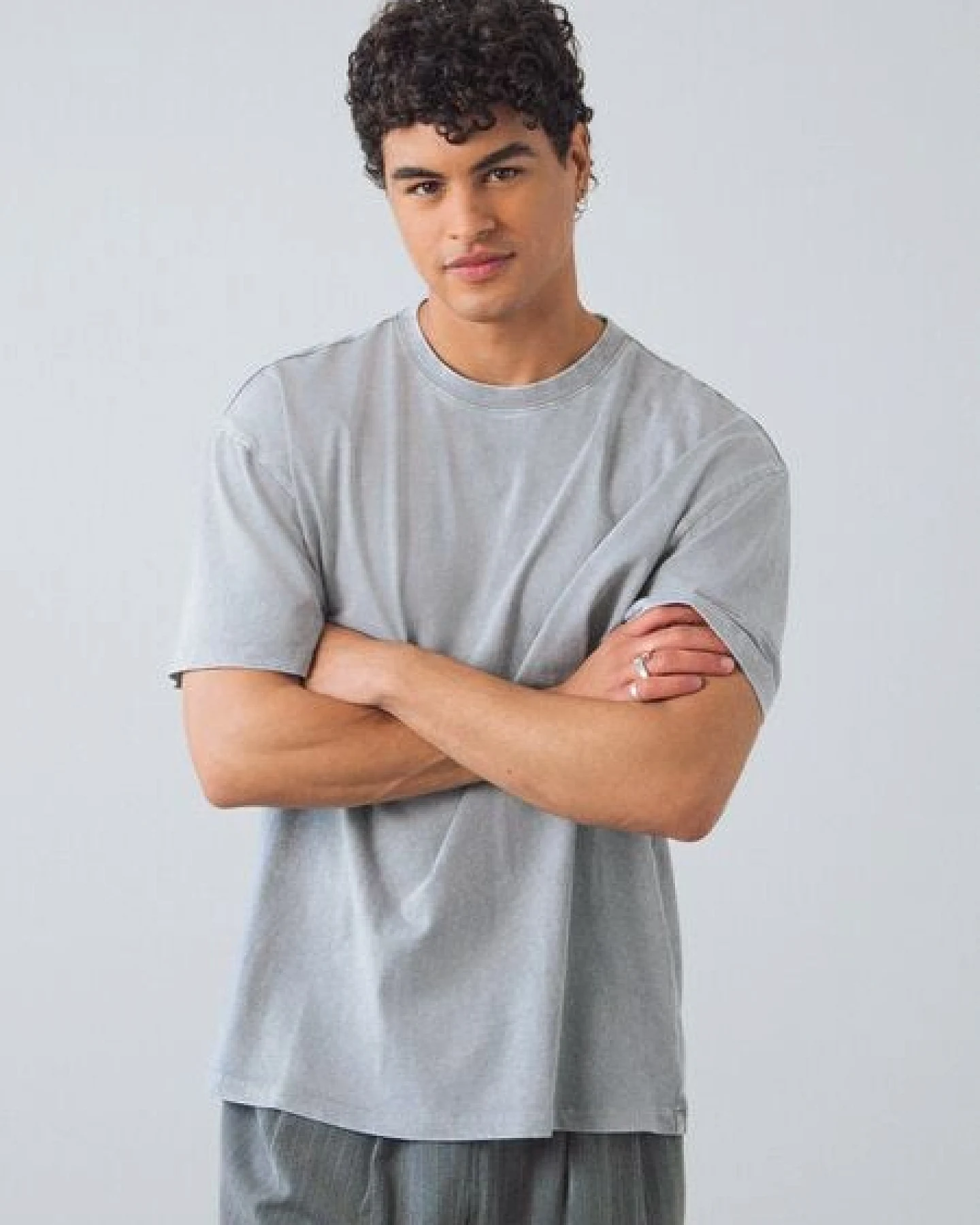 Honest Basics Hipster Shirt aus Bio- und recycelter Baumwolle – Ansicht 2