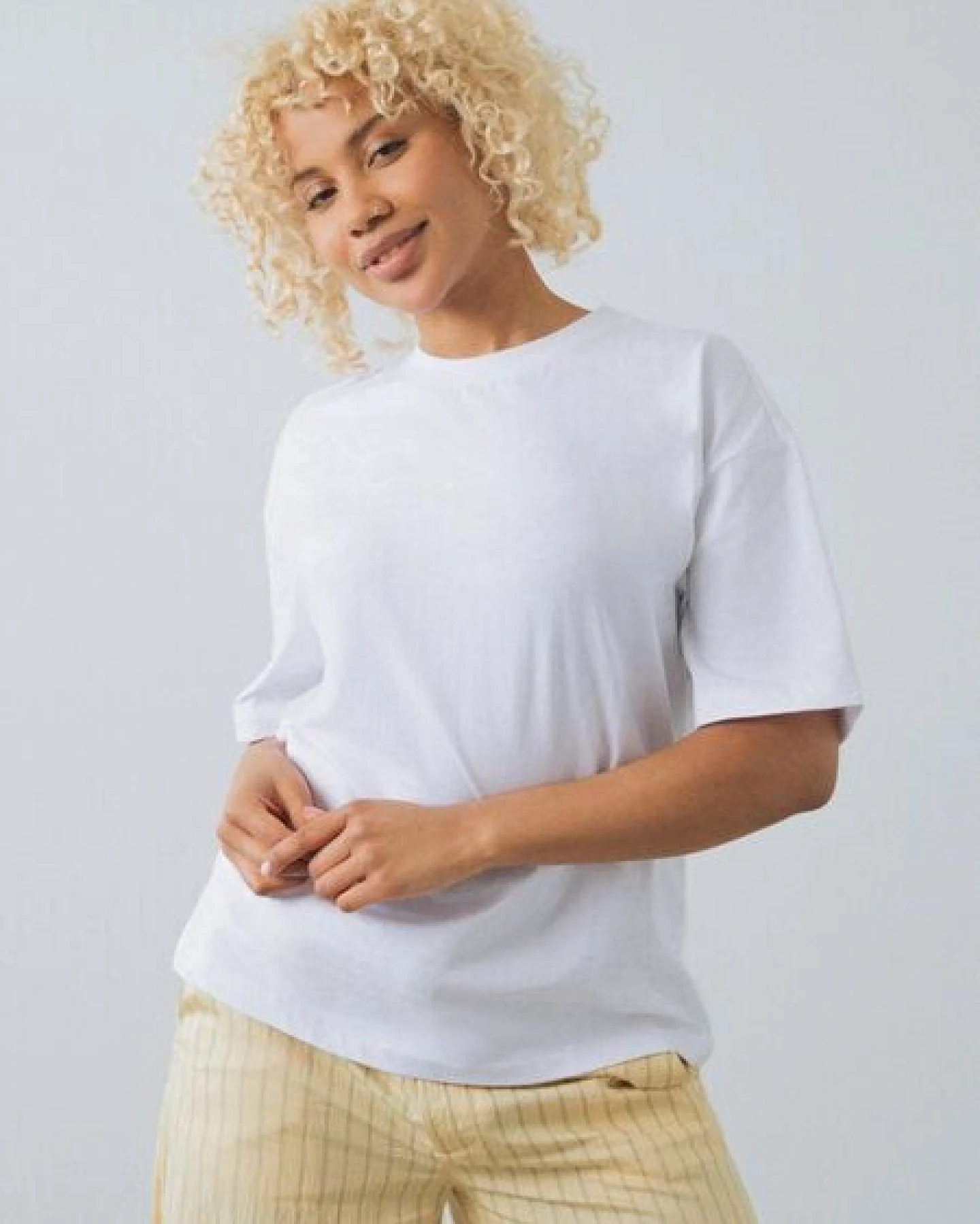 Honest Basics Hipster Shirt aus Bio- und recycelter Baumwolle – Ansicht 2
