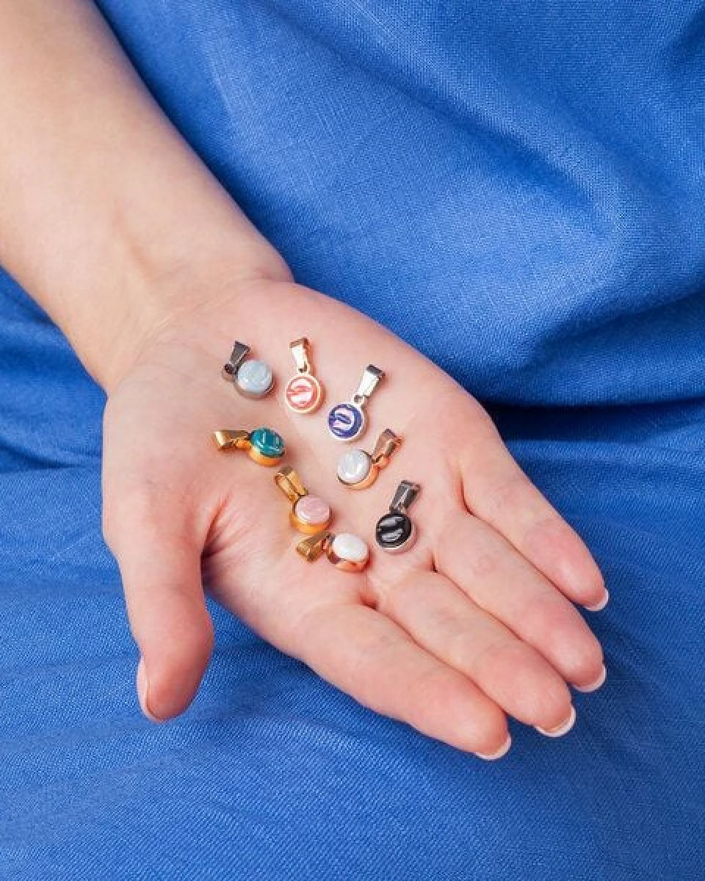ALEXASCHA Kurze Kette mit Anhänger – Ansicht 4