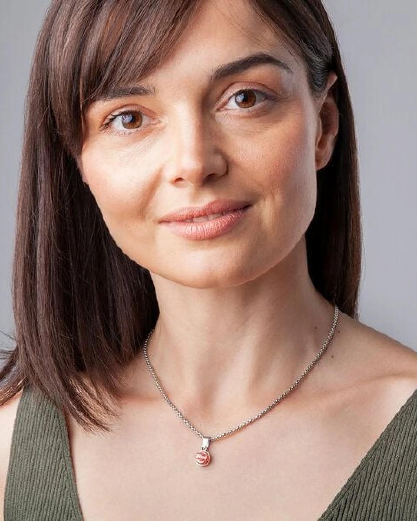 ALEXASCHA Kurze Kette mit Anhänger – Ansicht 2