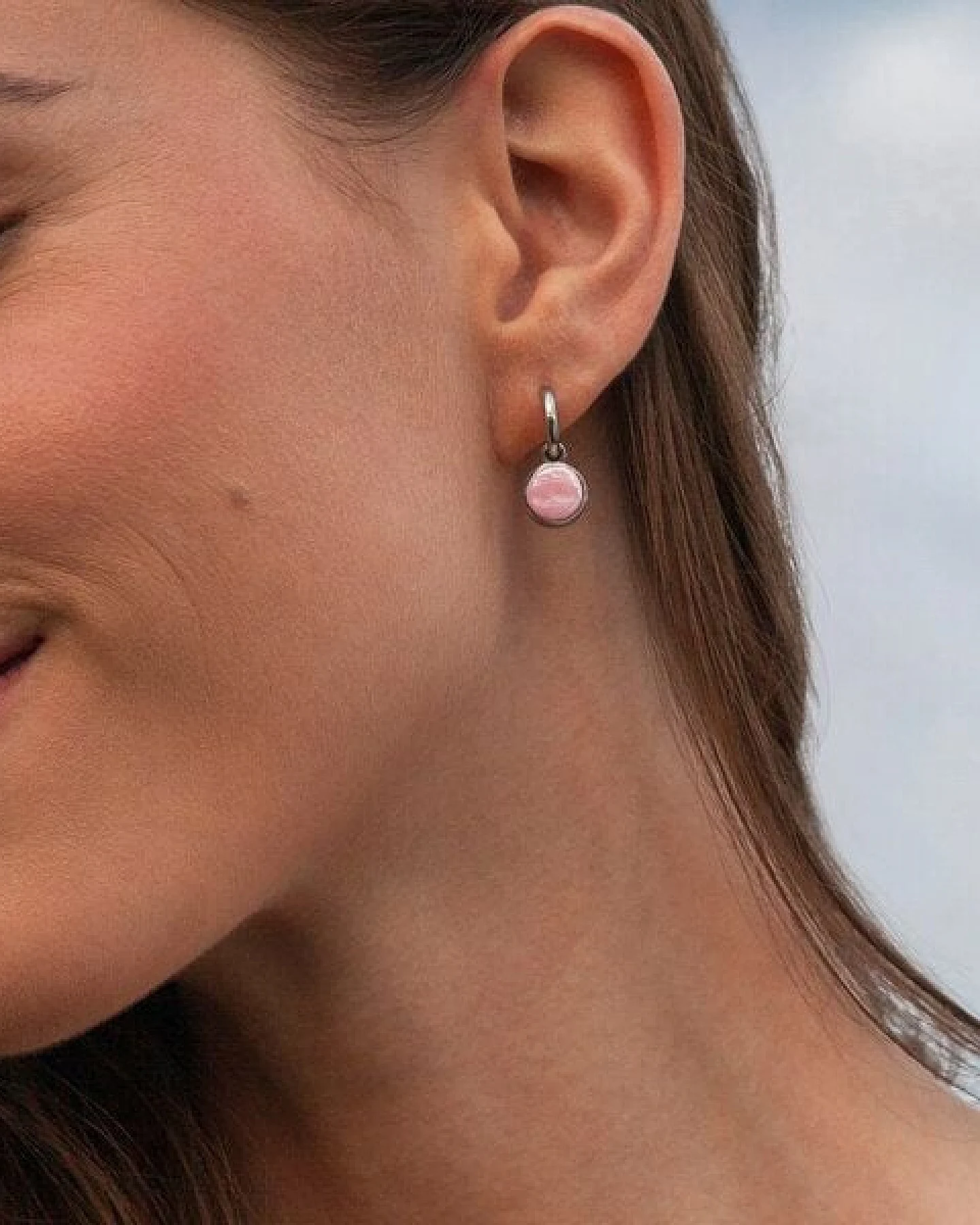 ALEXASCHA Silber Clip Creolen mit Anhänger – Ansicht 2