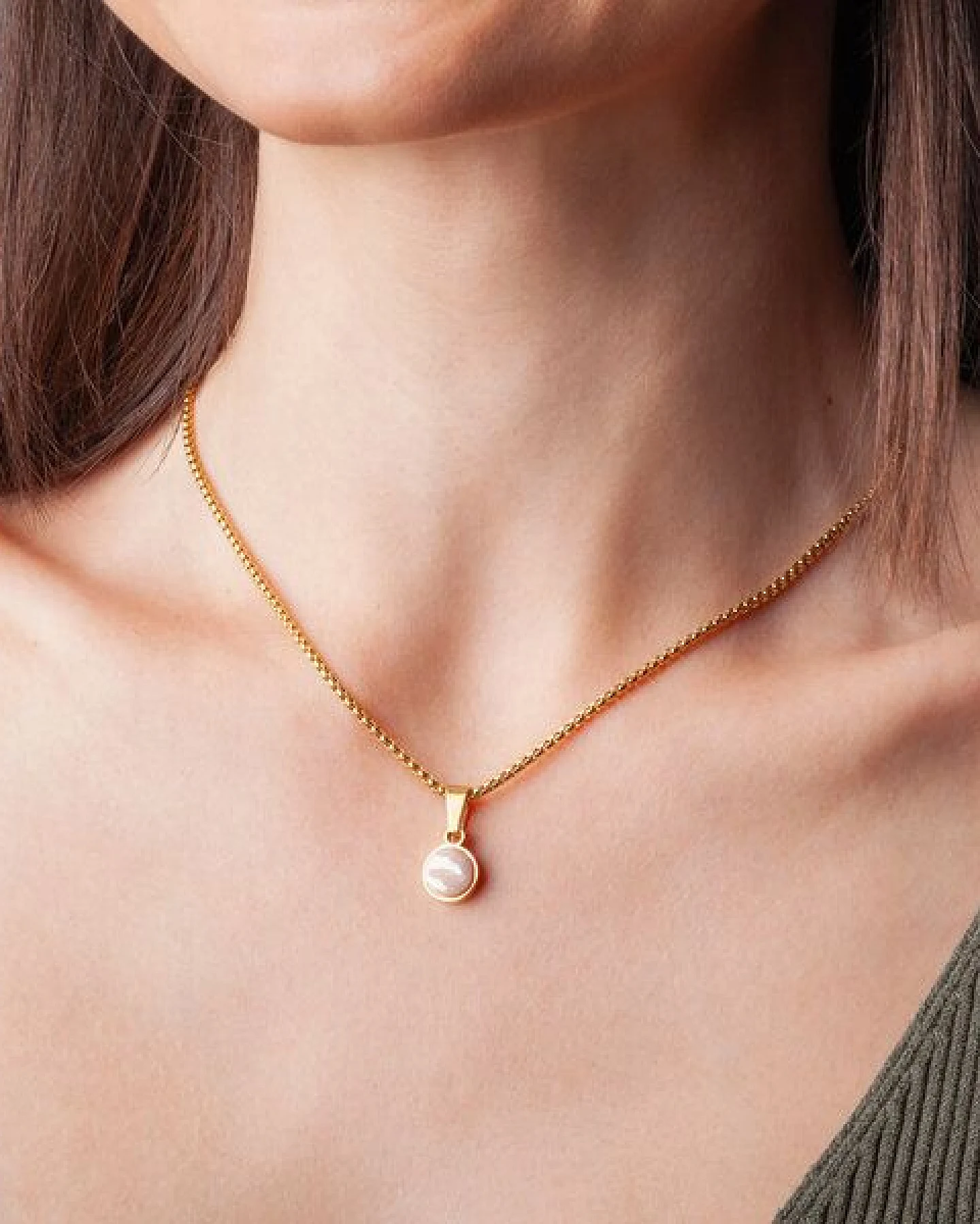 ALEXASCHA Kurze Kette mit Anhänger – Ansicht 2