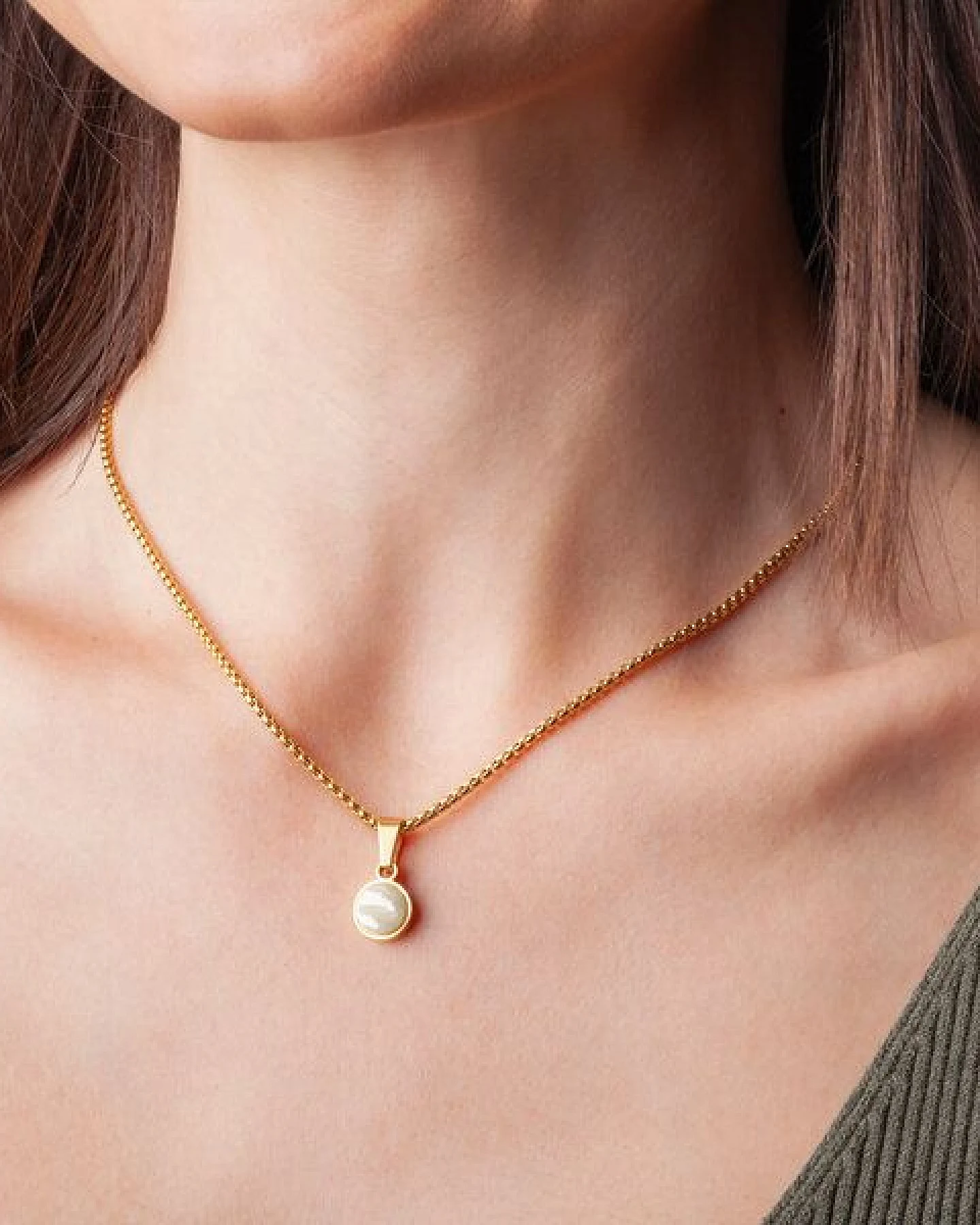 ALEXASCHA Kurze Kette mit Anhänger – Ansicht 2