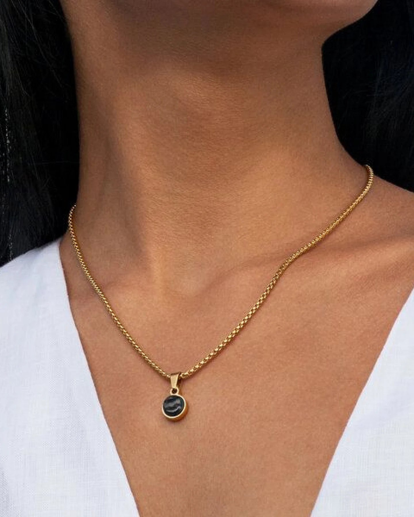 ALEXASCHA Kurze Kette mit Anhänger – Ansicht 2