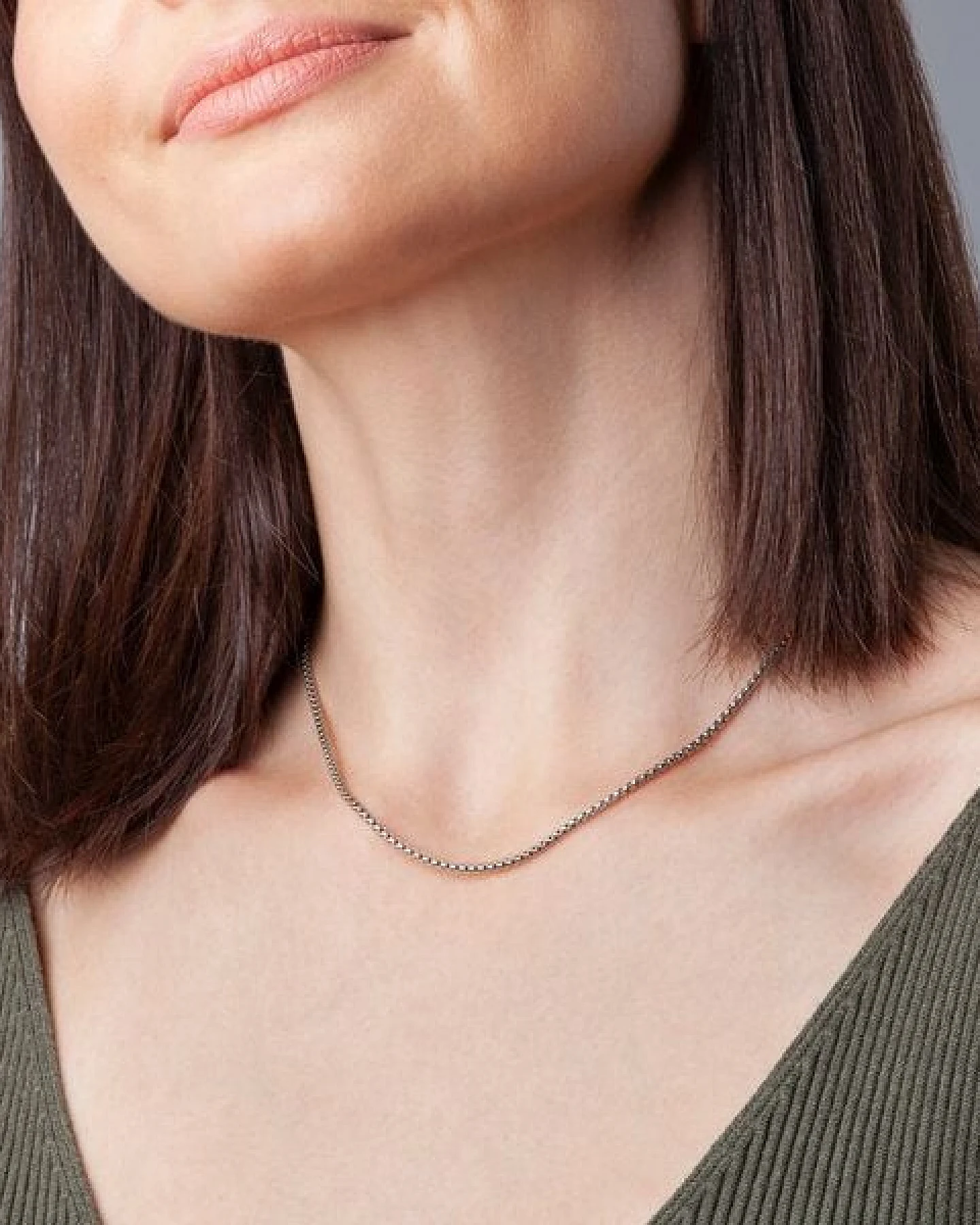 ALEXASCHA Kurze Kette mit Anhänger – Ansicht 3