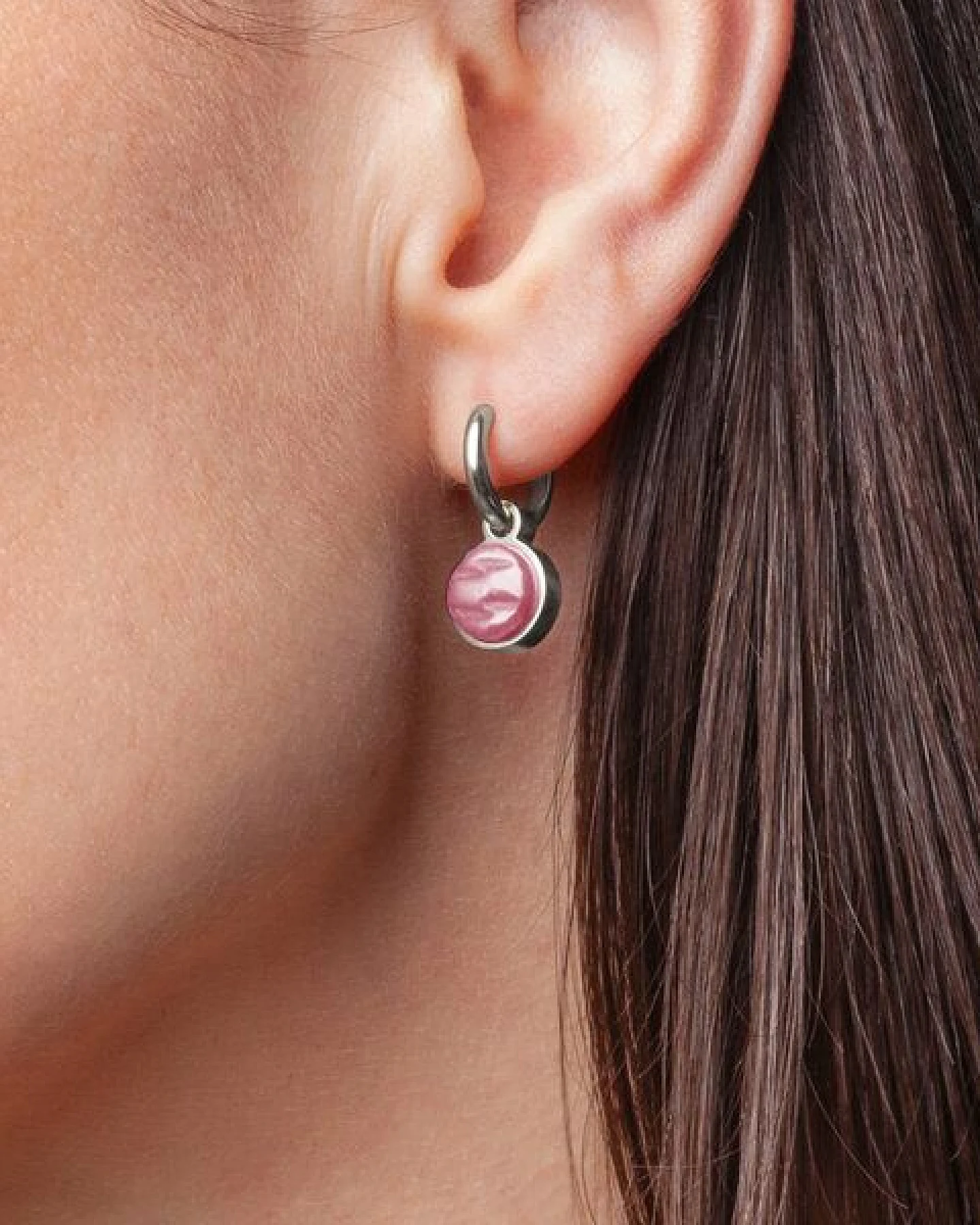 ALEXASCHA Silber Clip Creolen mit Anhänger – Ansicht 3