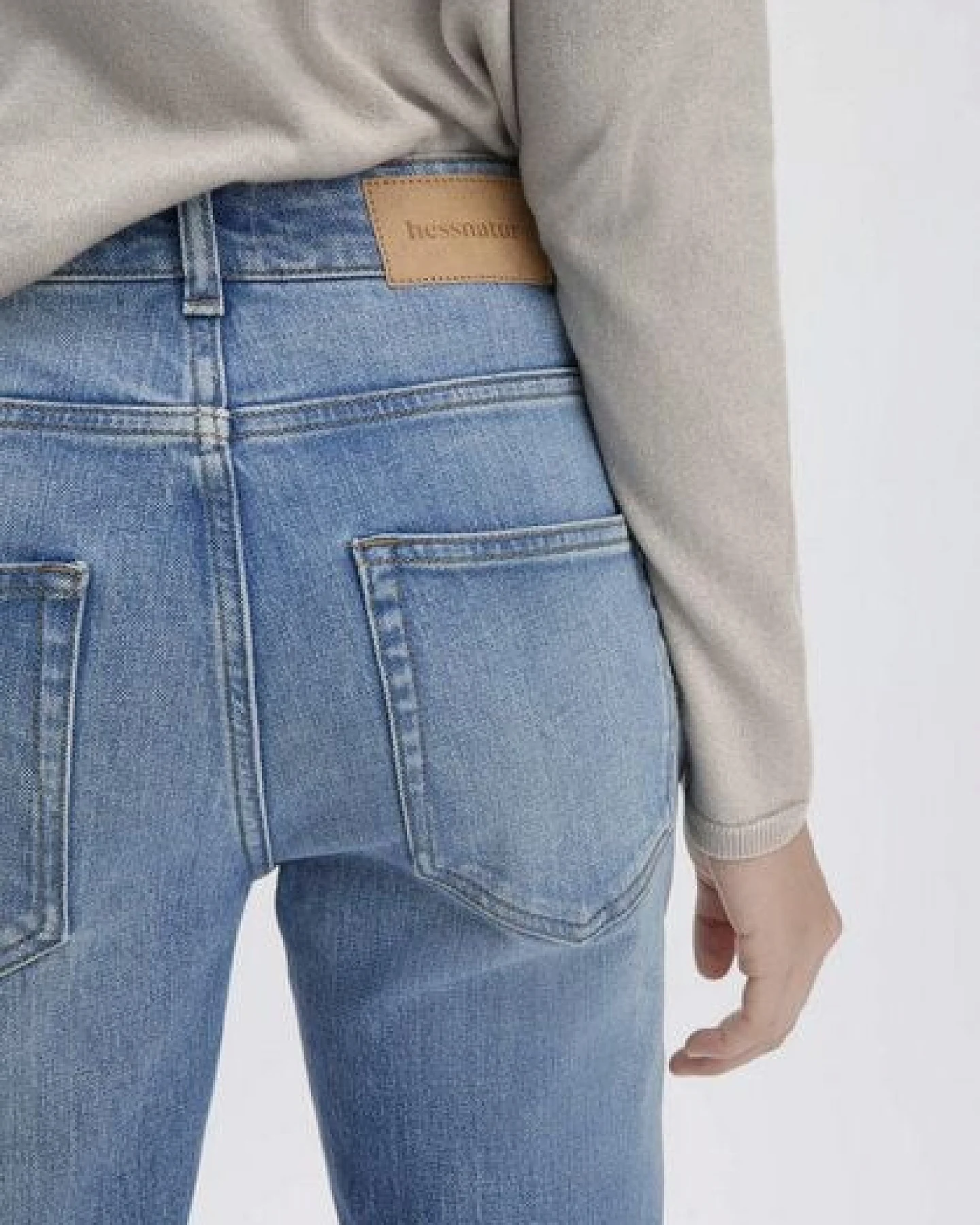hessnatur Jeans HANNA High Rise Mom Fit aus softem Bio-Denim – Ansicht 2