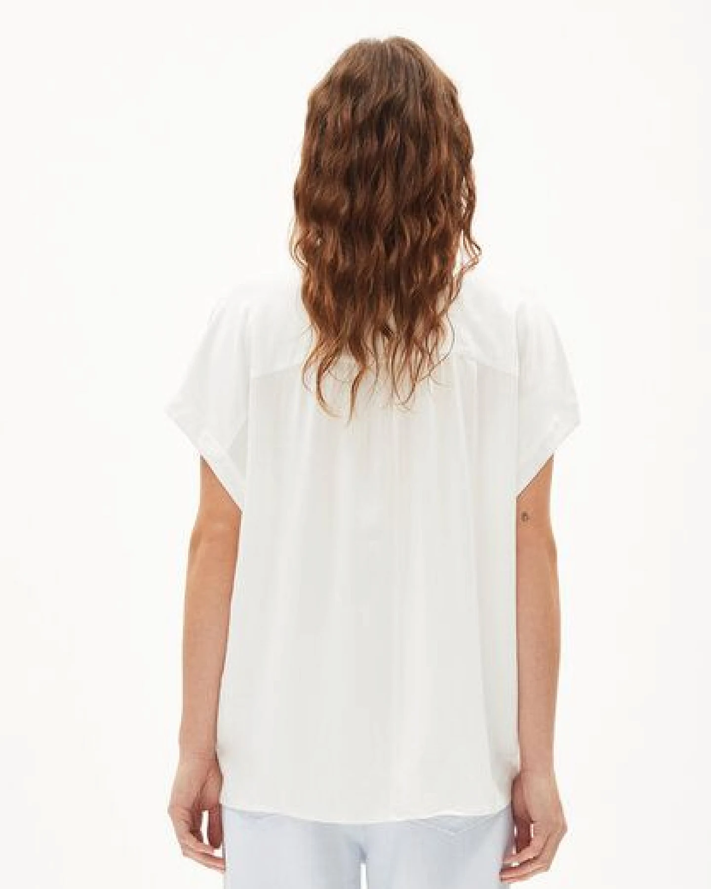 ARMEDANGELS ZONYAA - Damen Bluse Relaxed Fit aus LENZING ECOVERO Viskose – Ansicht 2