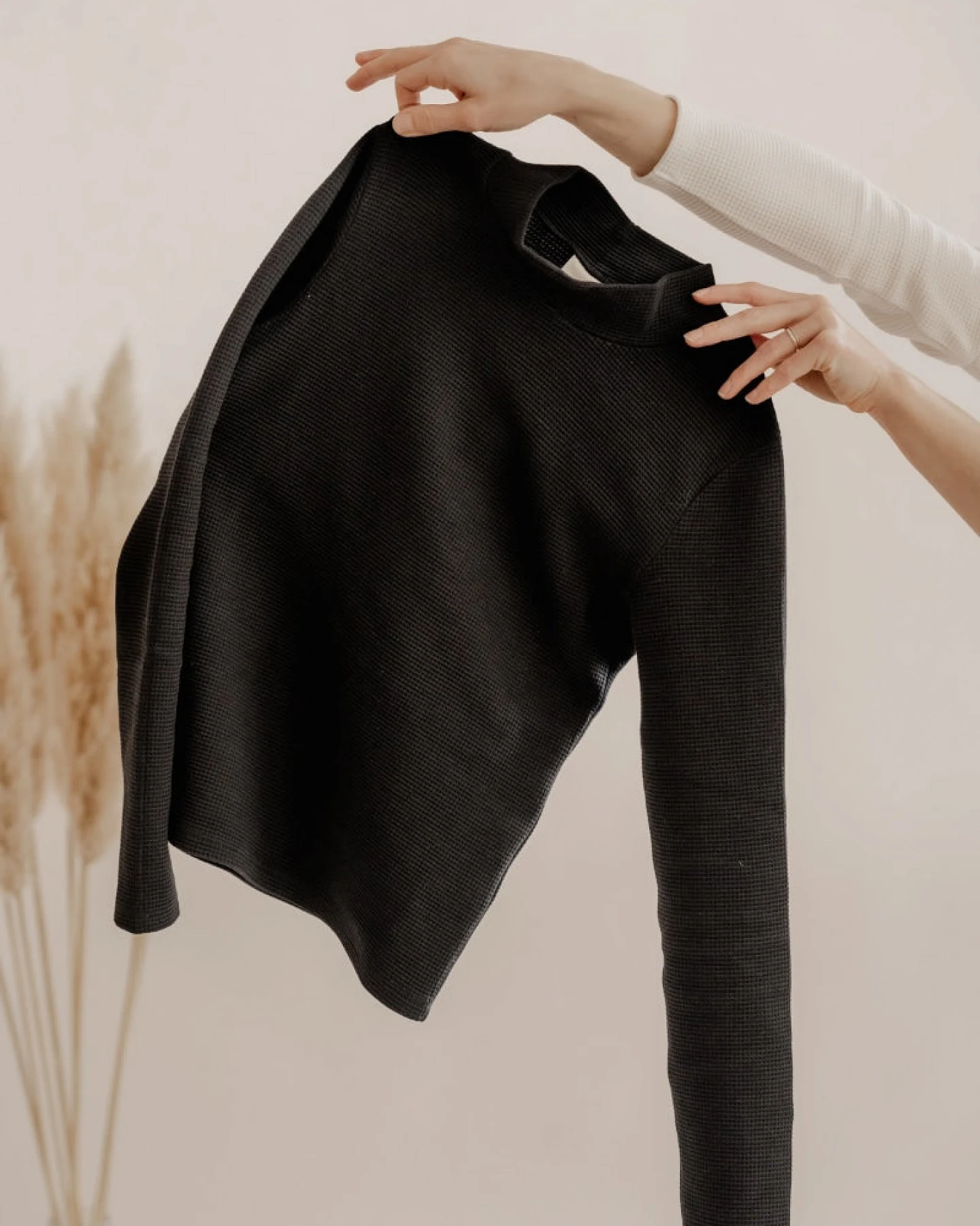 Marenika Damen vegan Longsleeve Mit Stehkragen Clara Schwarz – Ansicht 2