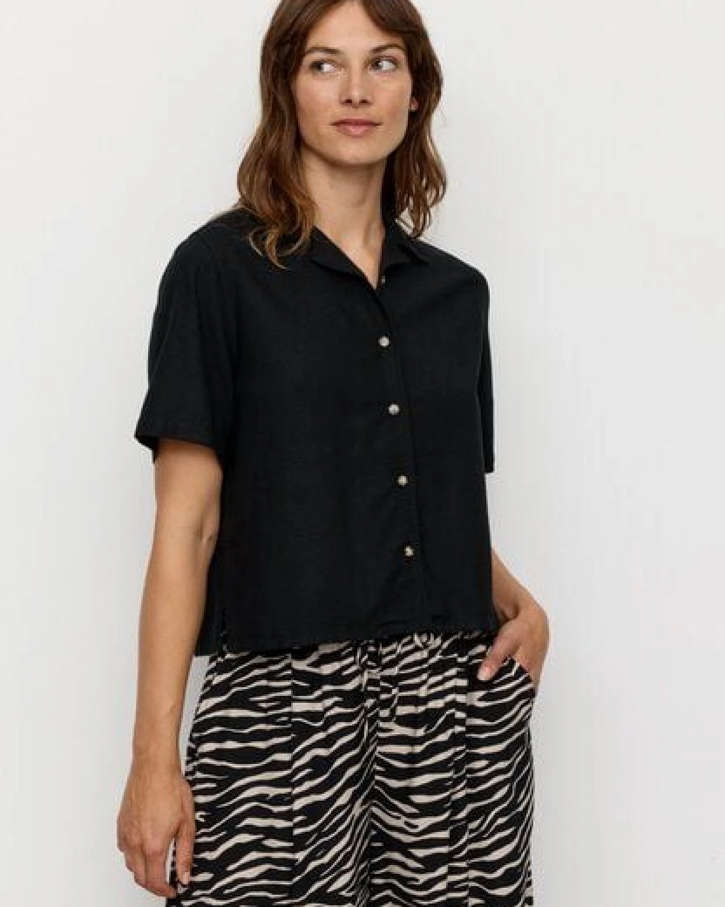 Damen Bluse aus Leinen und LENZING ECOVERO Viskose Mix - CAMELLIA - recolution – Ansicht 2