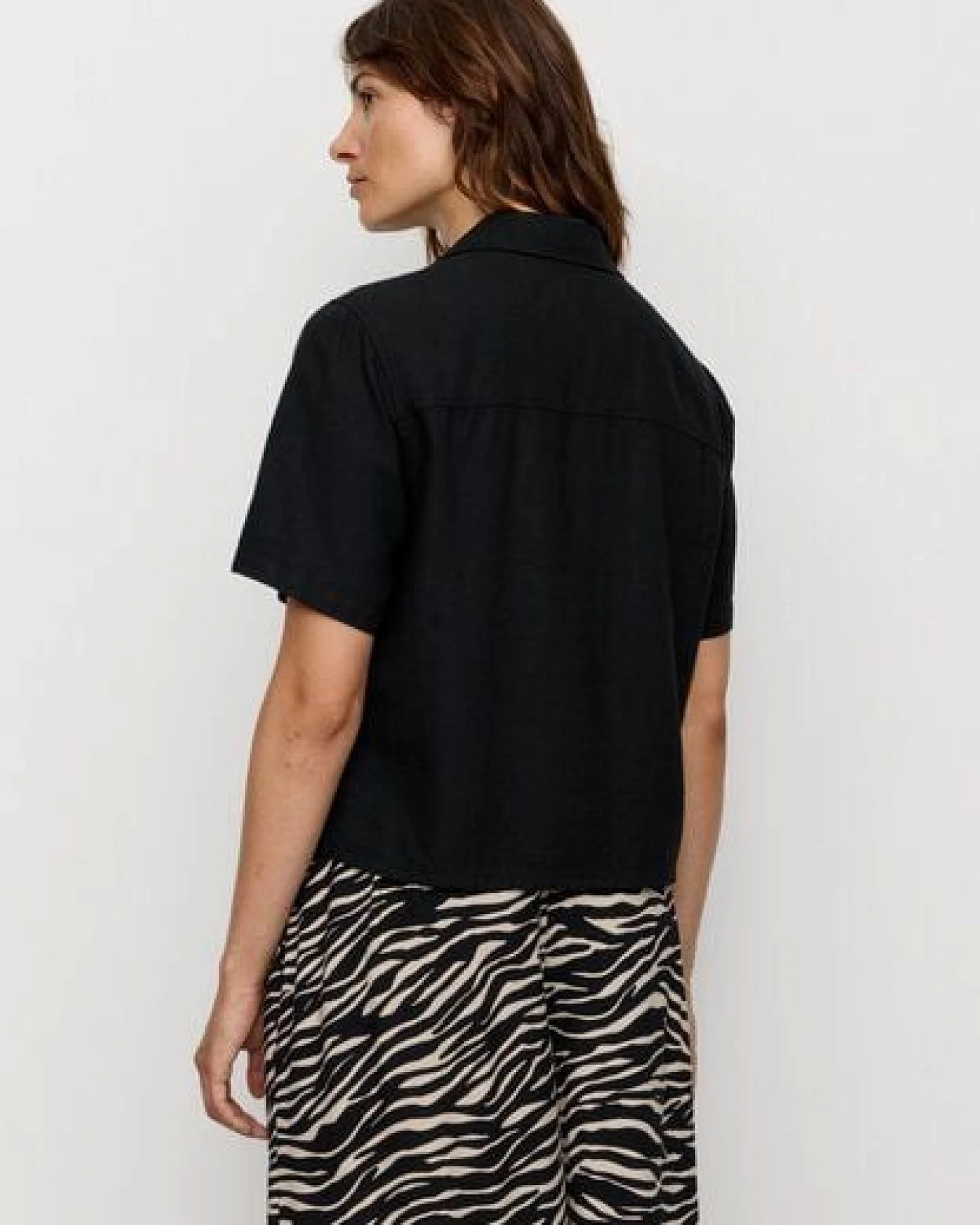 Damen Bluse aus Leinen und LENZING ECOVERO Viskose Mix - CAMELLIA - recolution – Ansicht 4
