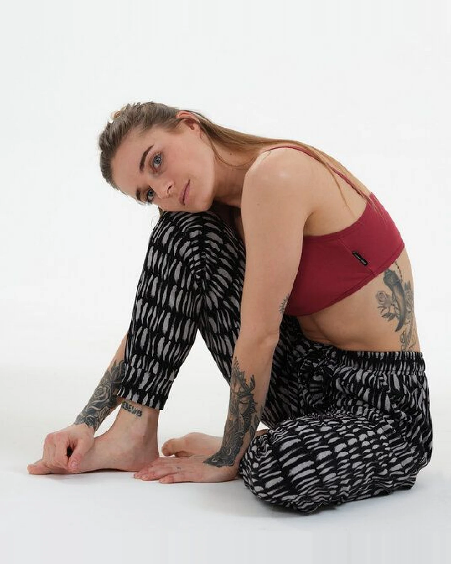 GARY MASH Joggpant Mary aus Biobaumwoll-Mix – Ansicht 3