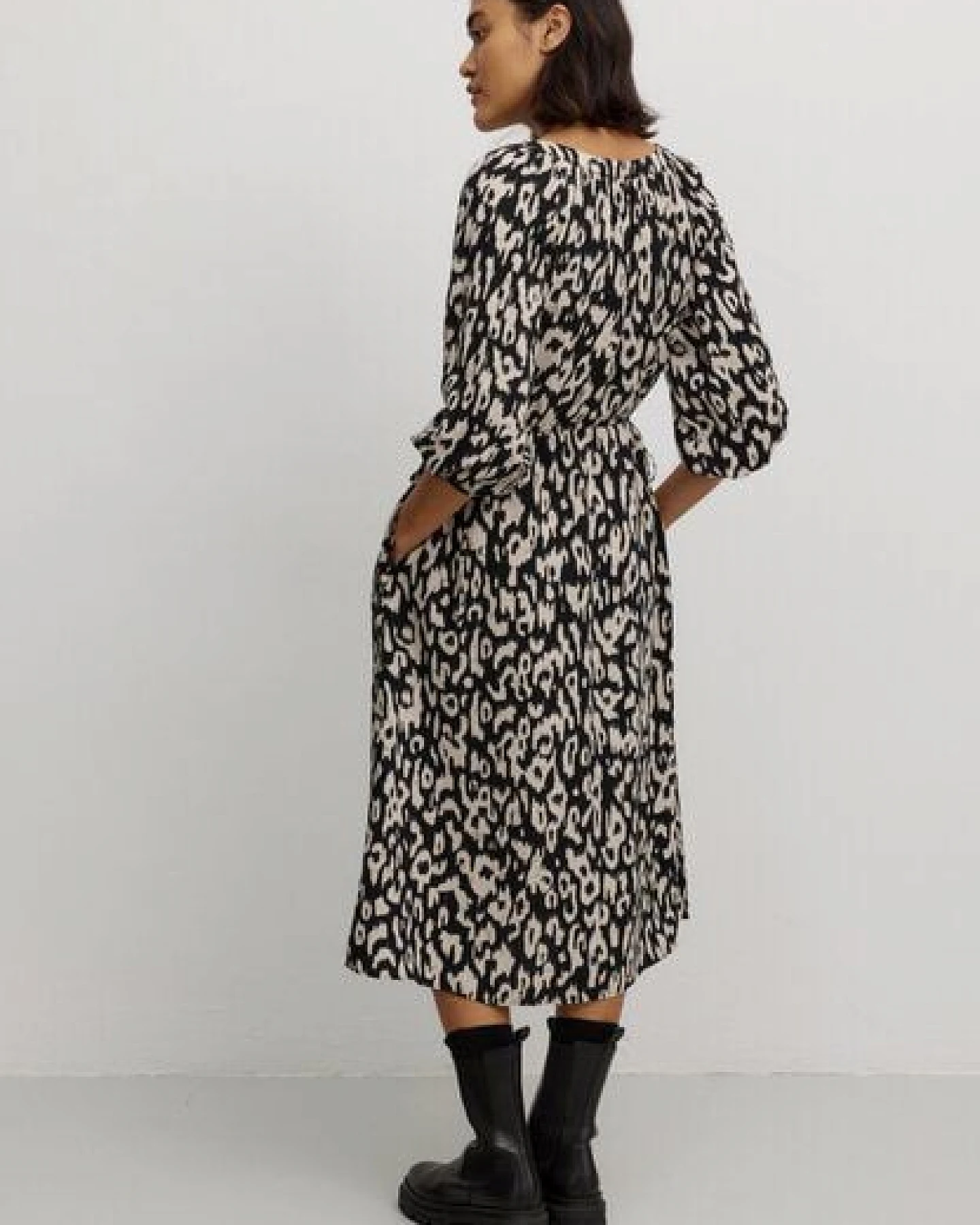 Damen Kleid aus LENZING ECOVERO Viskose - NEMESIA BLOT - recolution – Ansicht 3