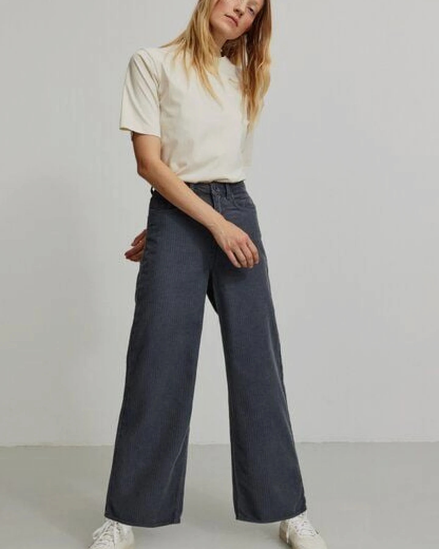 Damen Cordhose aus Bio-Baumwolle - ERICA CORDUROY - recolution – Ansicht 2