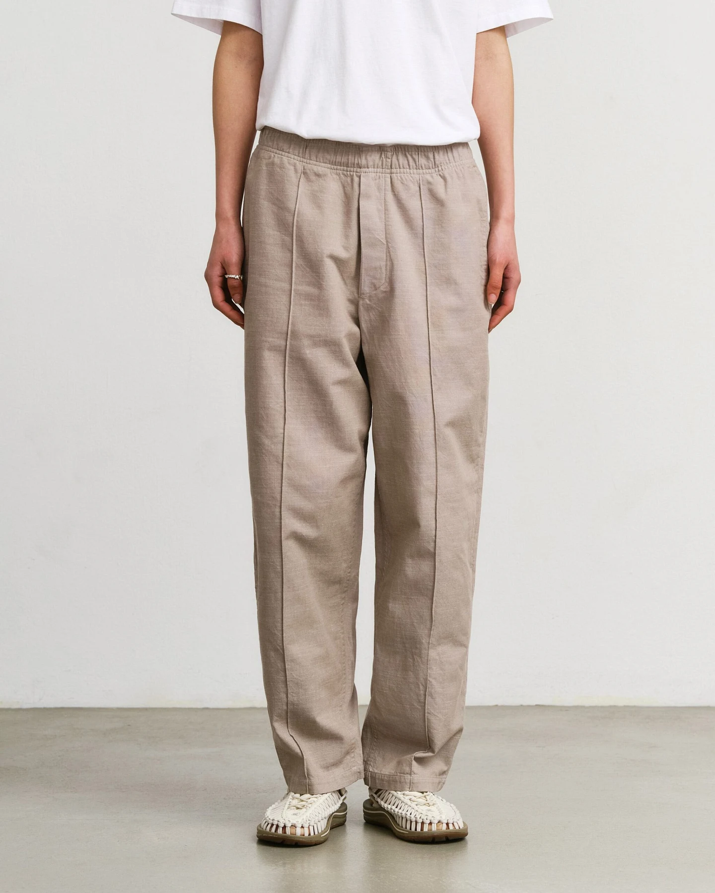 Rotholz Damen vegan Hose Weit Gefaltet Grau Braun – Ansicht 2