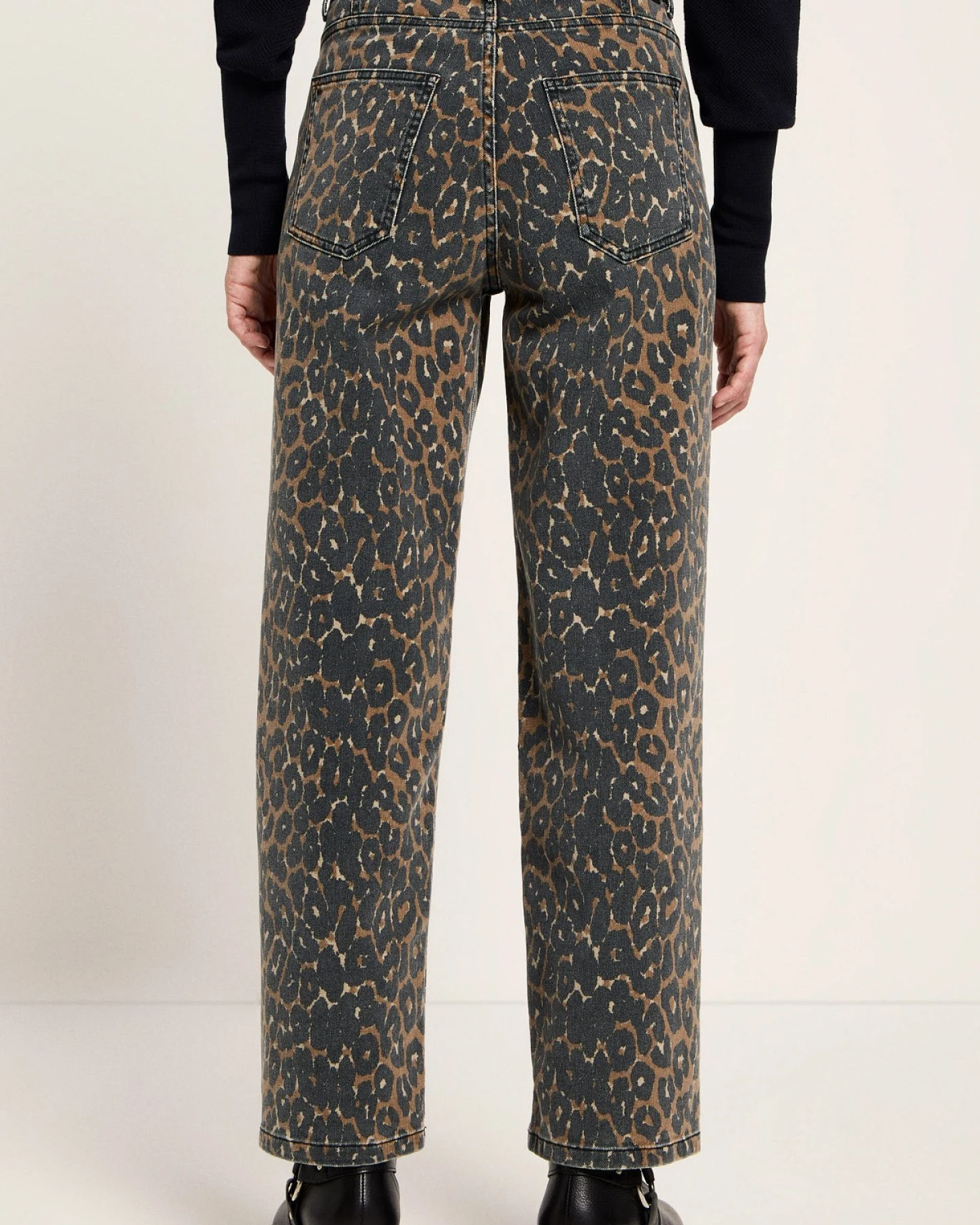 Jeans Relaxed Leo Print Braun – Ansicht 5