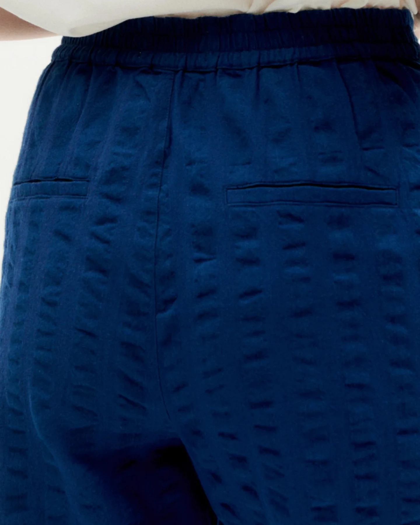 Hose Mariam Seersucker Big Blue – Ansicht 5