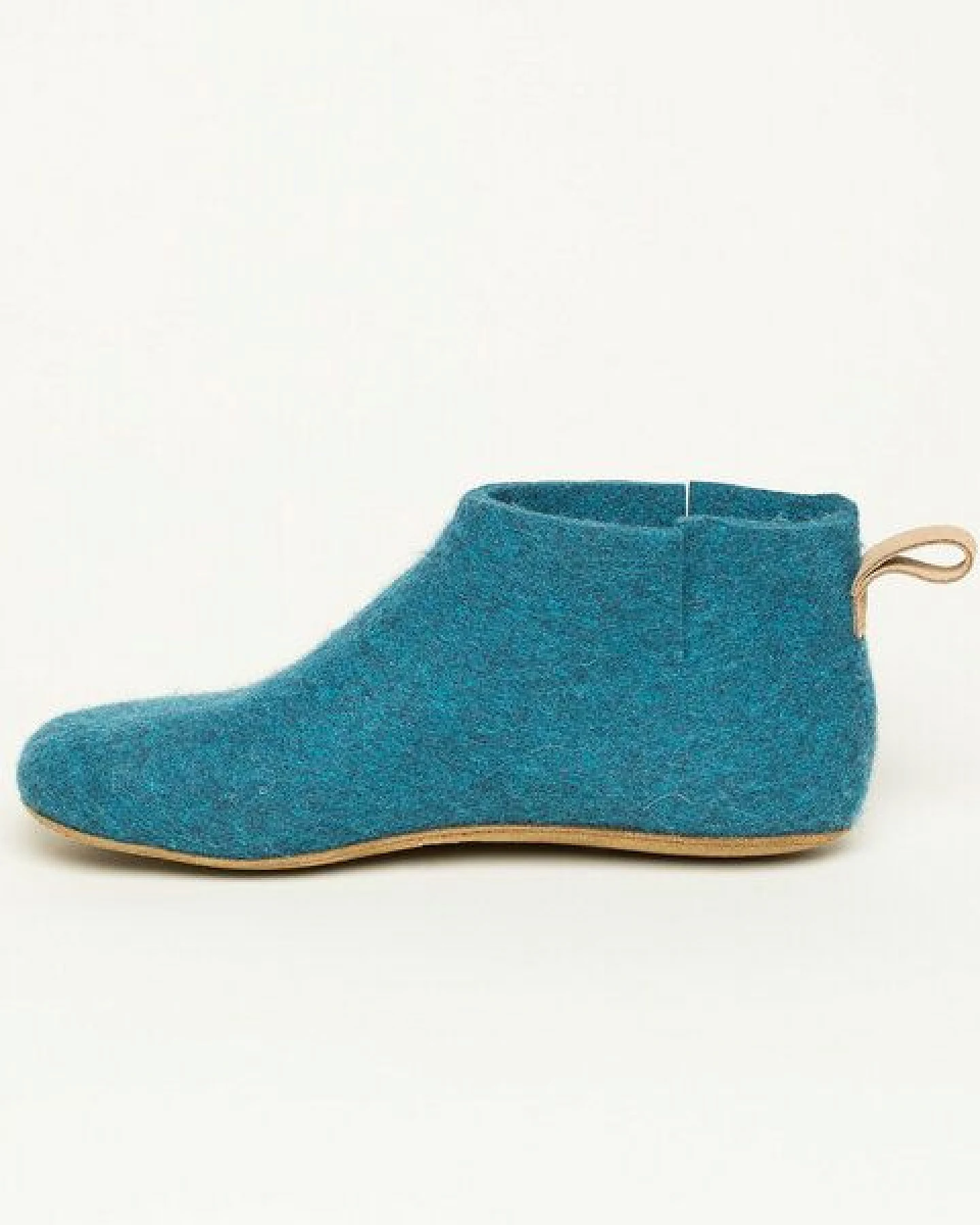 Magicfelt 743 Hüttenschuhe aus 100% Merino-Wolle - Hausschuh für Damen & Herren - Made in Tirol - Hochwertige & robuste Ledersohle – Ansicht 2