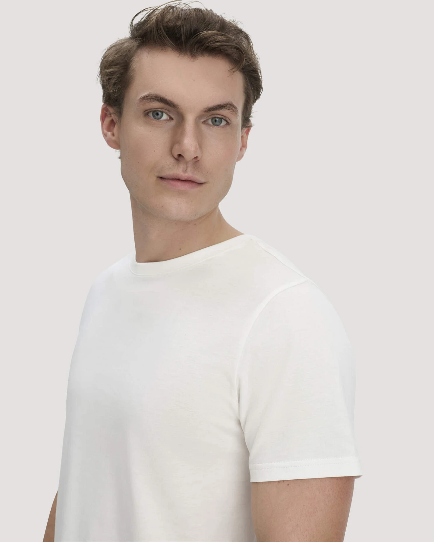 hessnatur Herren T-Shirt Regular aus Regenerative Organic Cotton (ROC) - weiß - Größe 56 – Ansicht 4