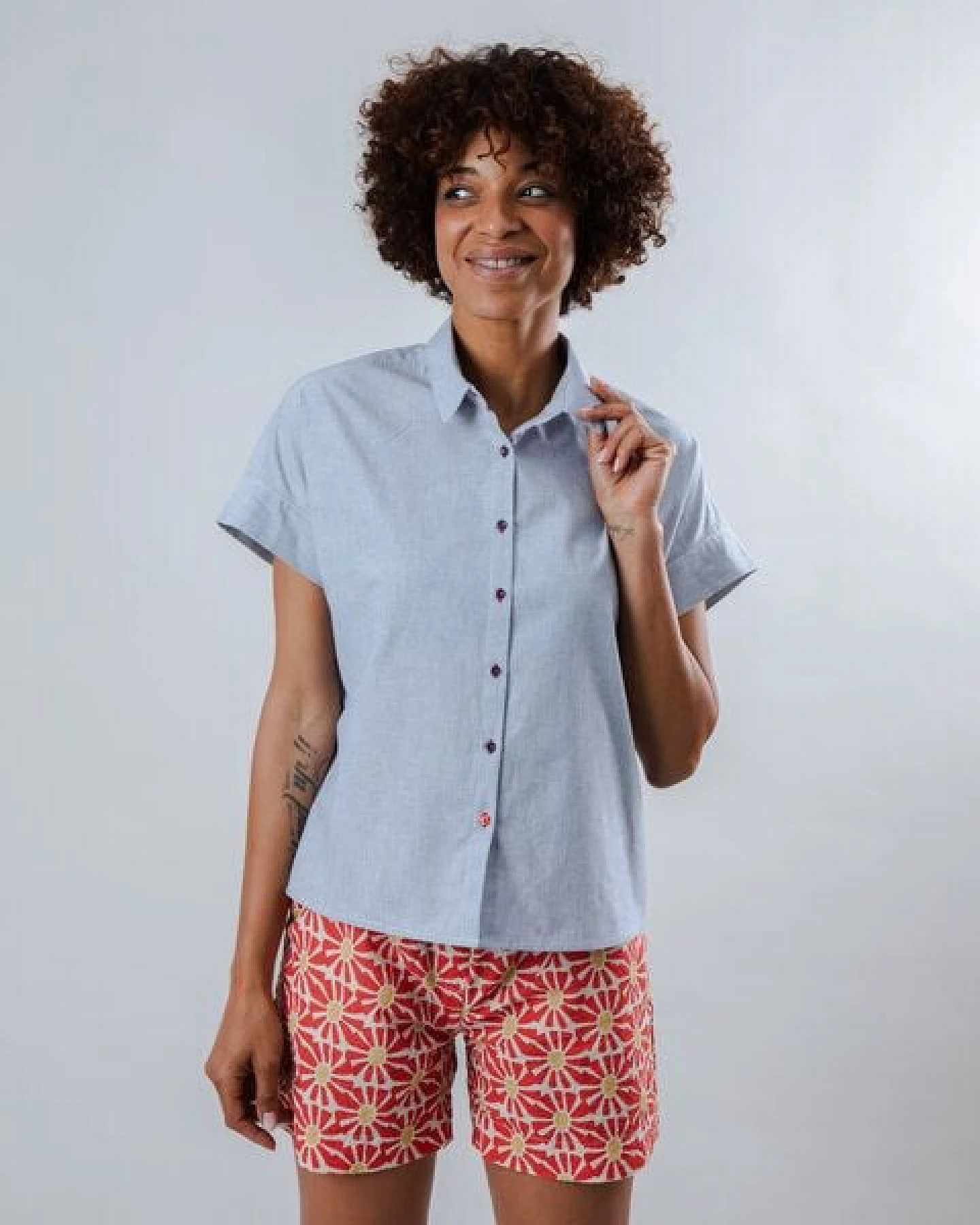 Brava Fabrics Kurzarm-Bluse Pinstripes Batwing Sleeve Blouse – Ansicht 4
