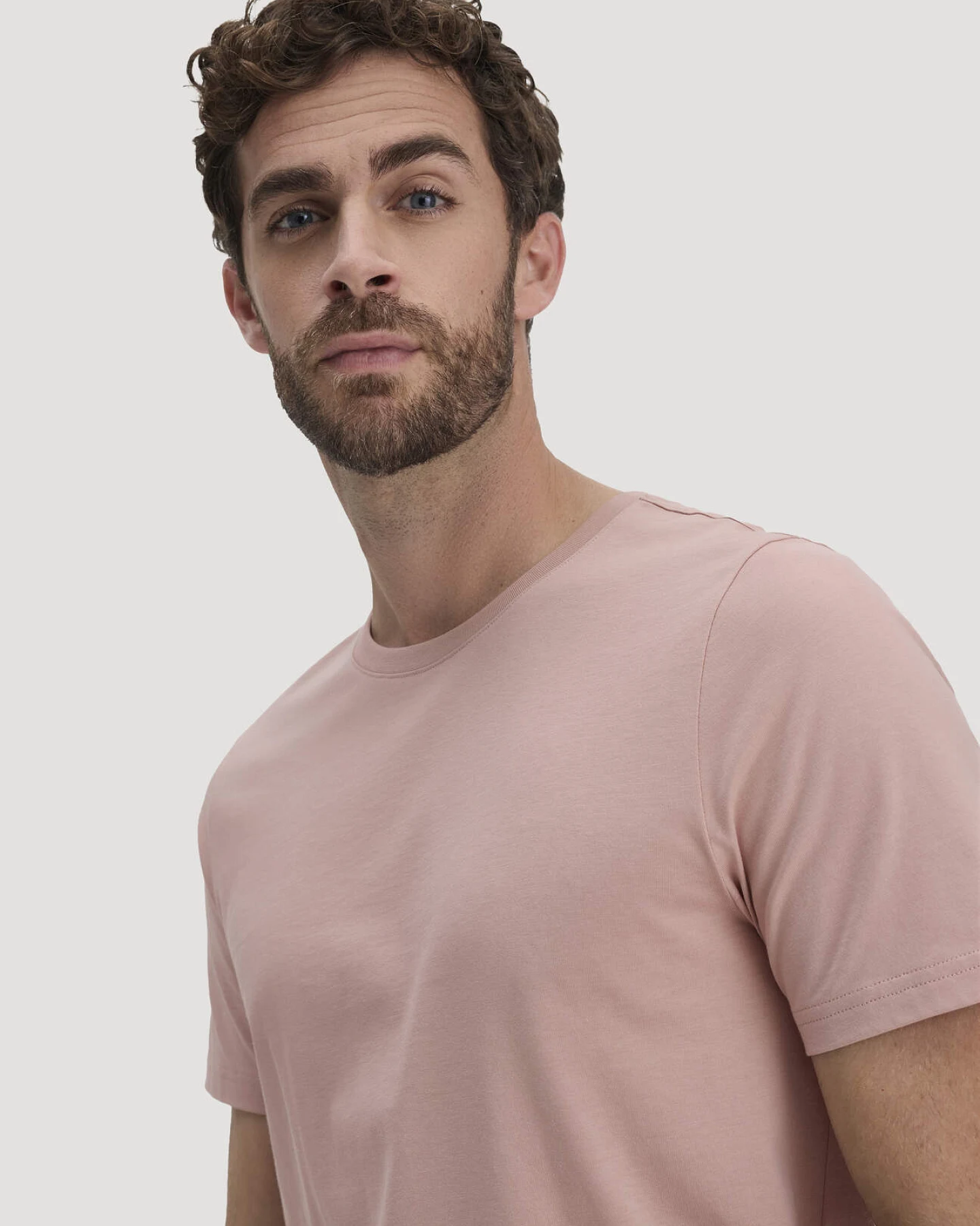 hessnatur Herren T-Shirt Regular aus Regenerative Organic Cotton (ROC) - rosa - Größe 54 – Ansicht 4