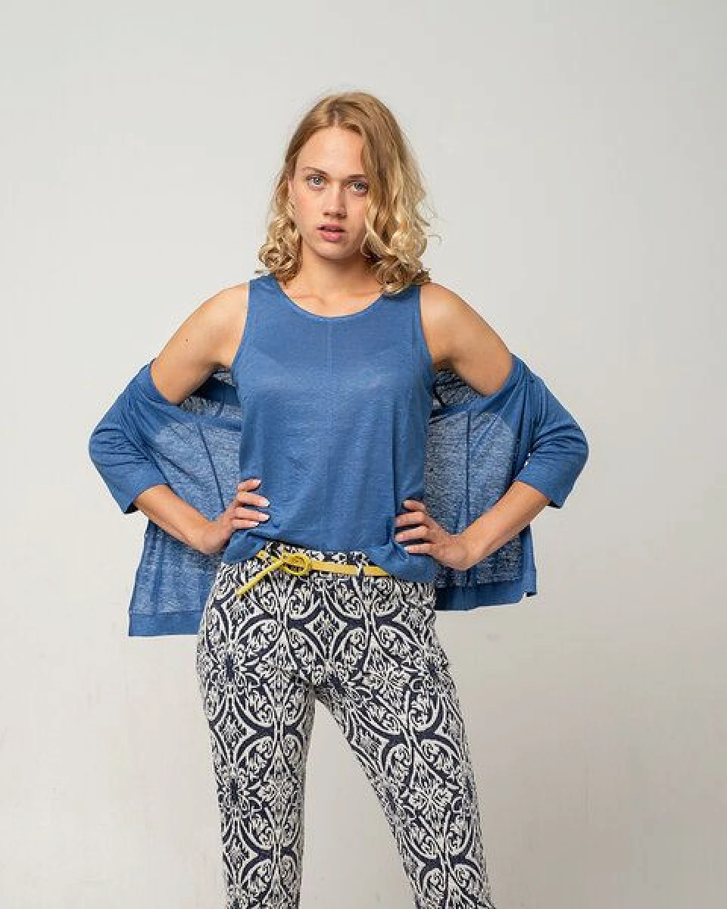 Alma & Lovis Leinentop aus Leinen-Jersey – Ansicht 2