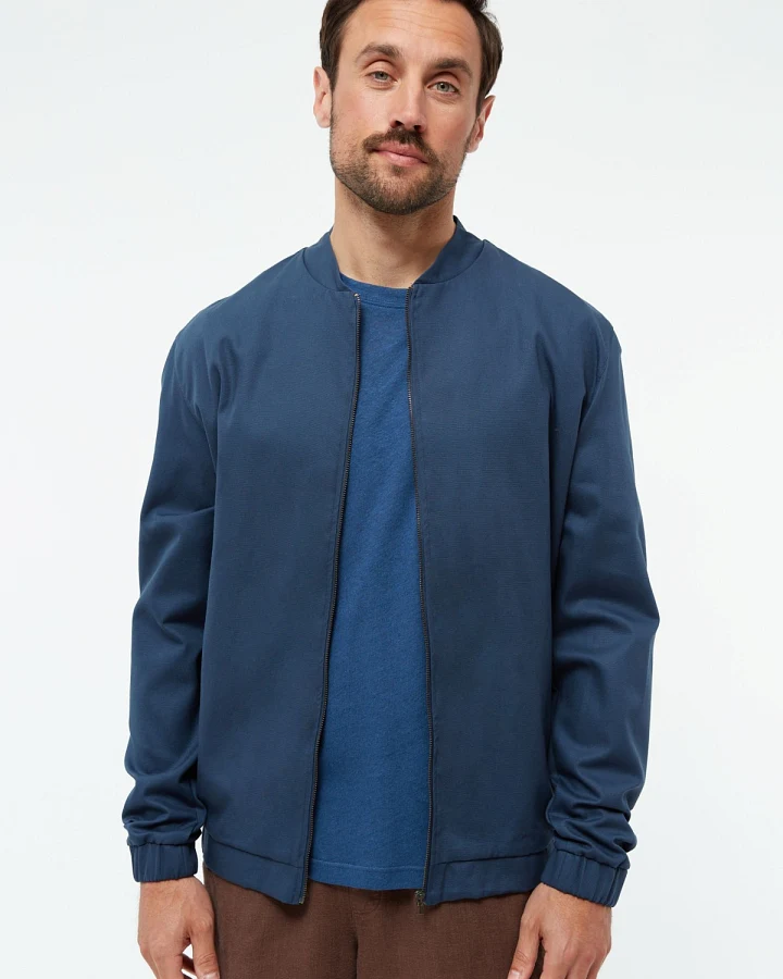 Blau