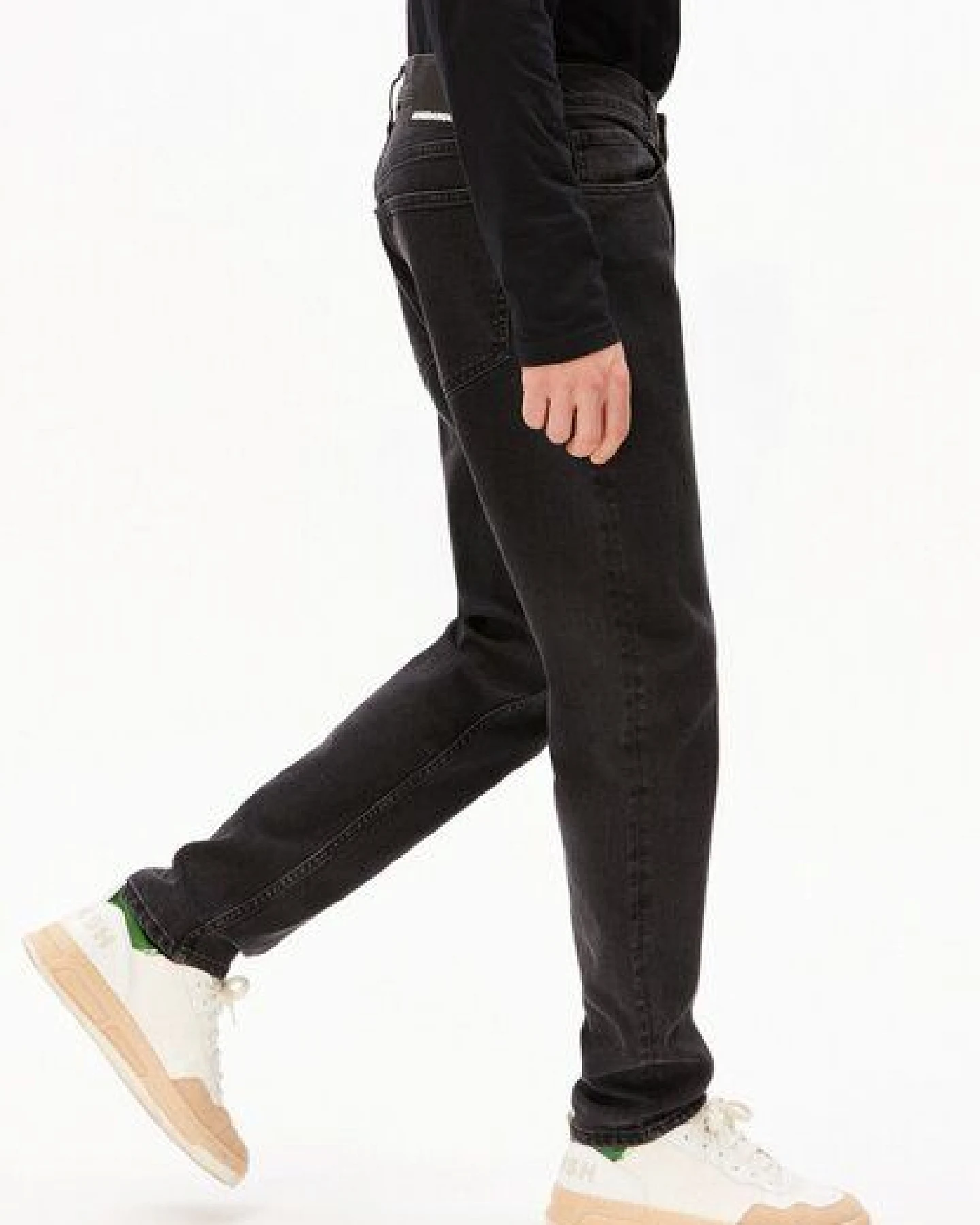 ARMEDANGELS AARJO TARPA Herren Tapered Fit Jeans – Ansicht 4