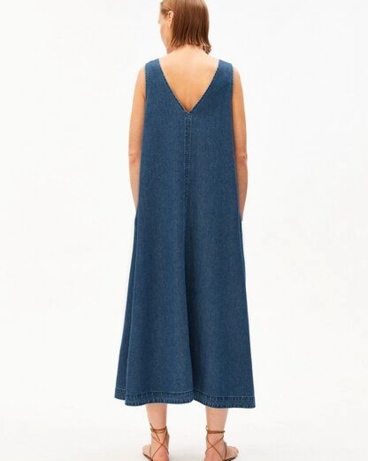 ARMEDANGELS DENIM V-NECK Damen Jeanskleid aus Bio-Baumwoll Mix – Ansicht 2