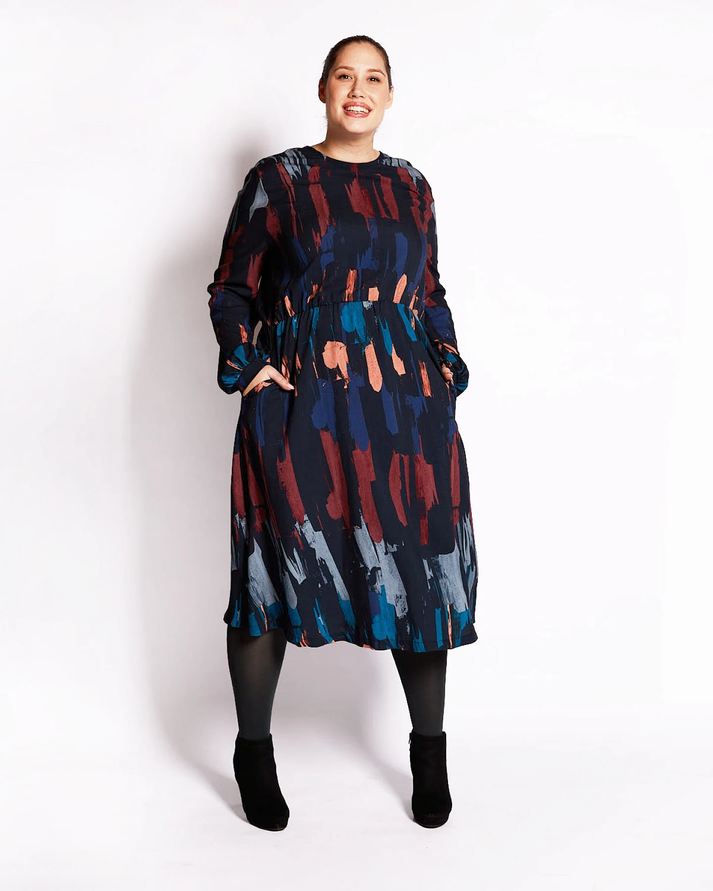 WiDDA Damen vegan Kleid Splash Graphic Pattern Dunkelblau – Ansicht 2