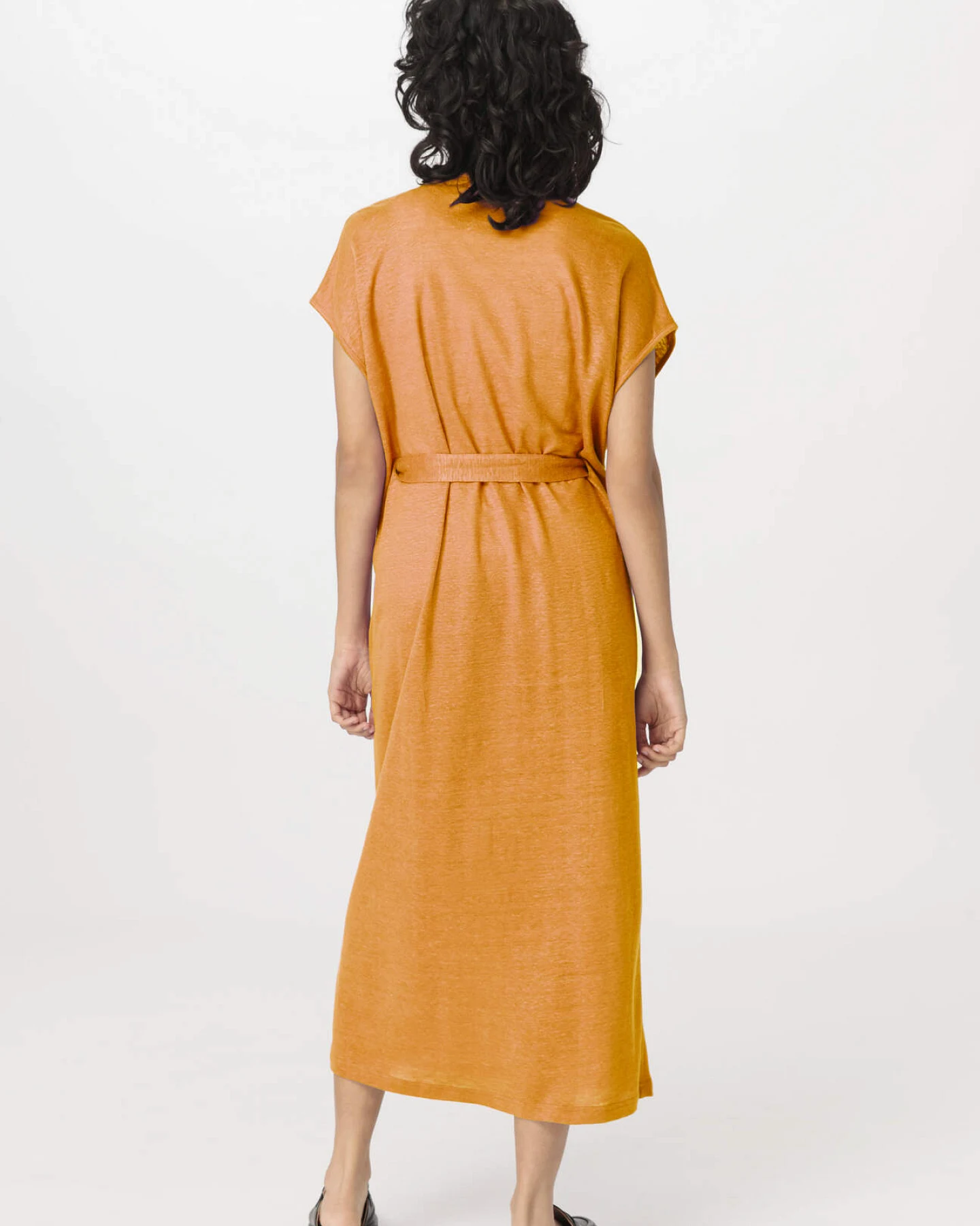 hessnatur Damen Jersey Kleid Midi Relaxed aus Leinen - orange - Größe M – Ansicht 2