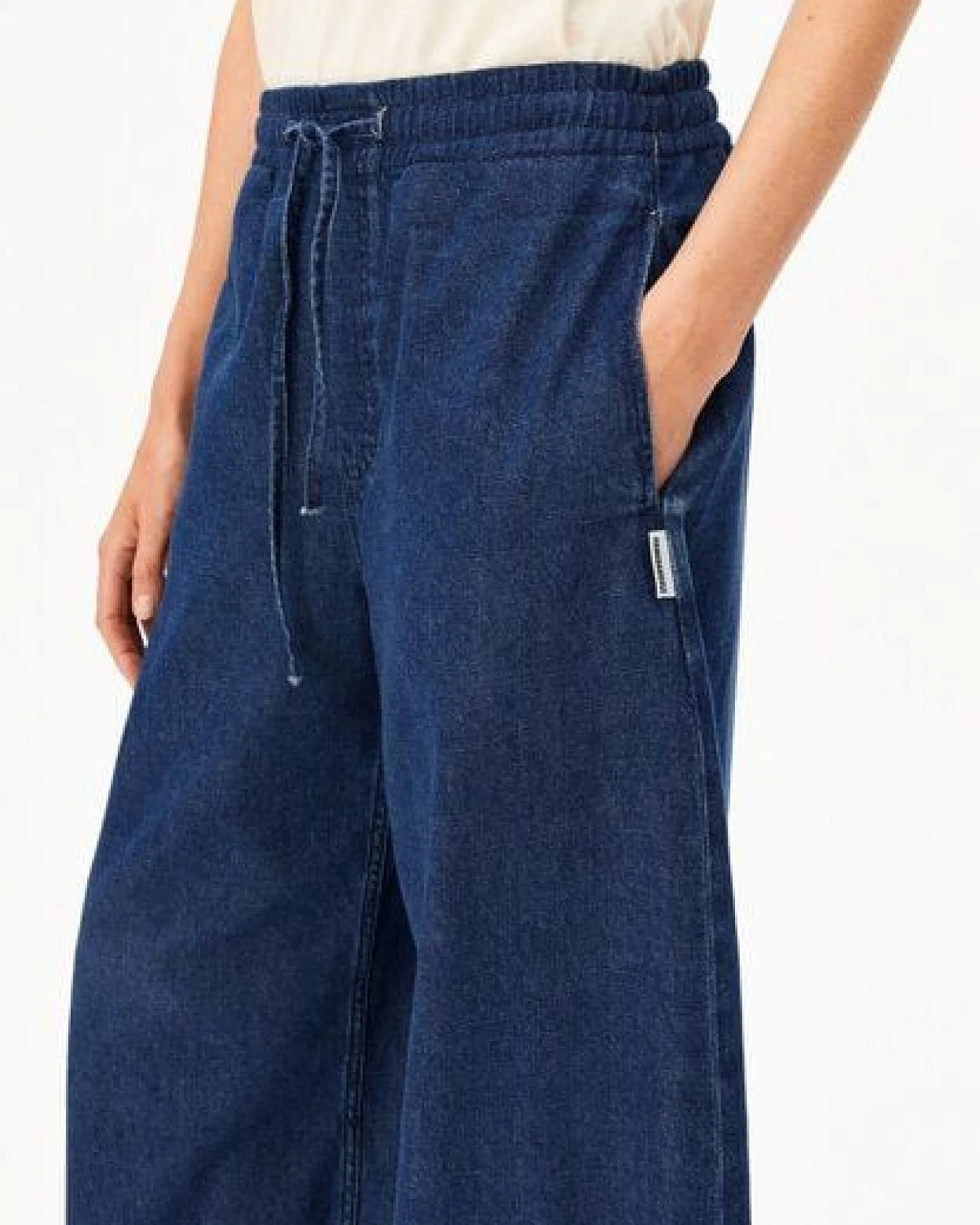 ARMEDANGELS PULL ON BARREL Damen Denim Hose aus Bio-Baumwoll Mix – Ansicht 3