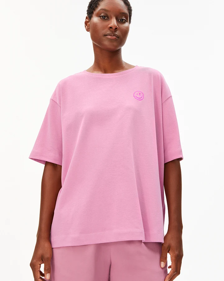Giannaa Difference T-Shirt Washed Berry L