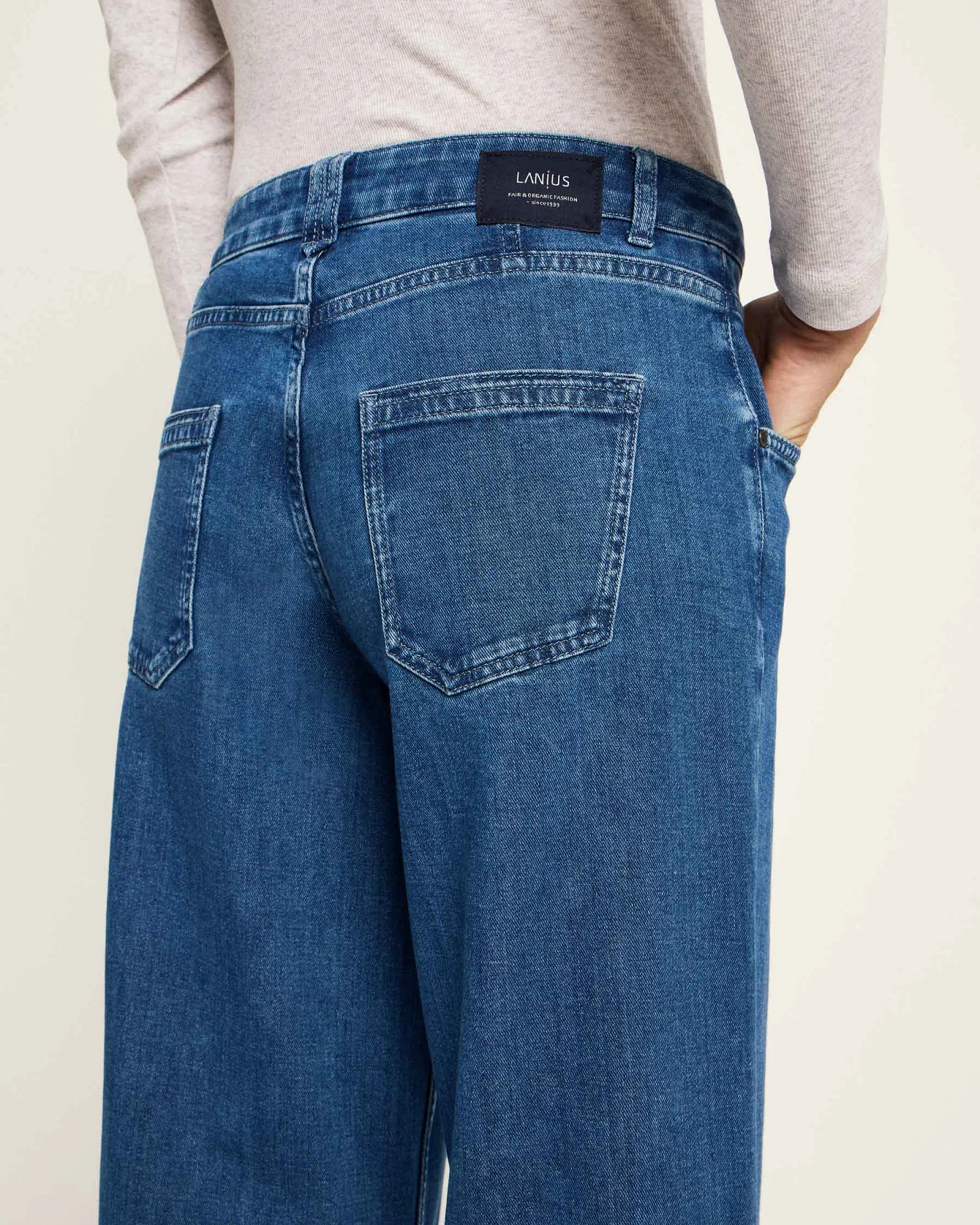Marlenejeans mit Bundfalte (GOTS) – Ansicht 4
