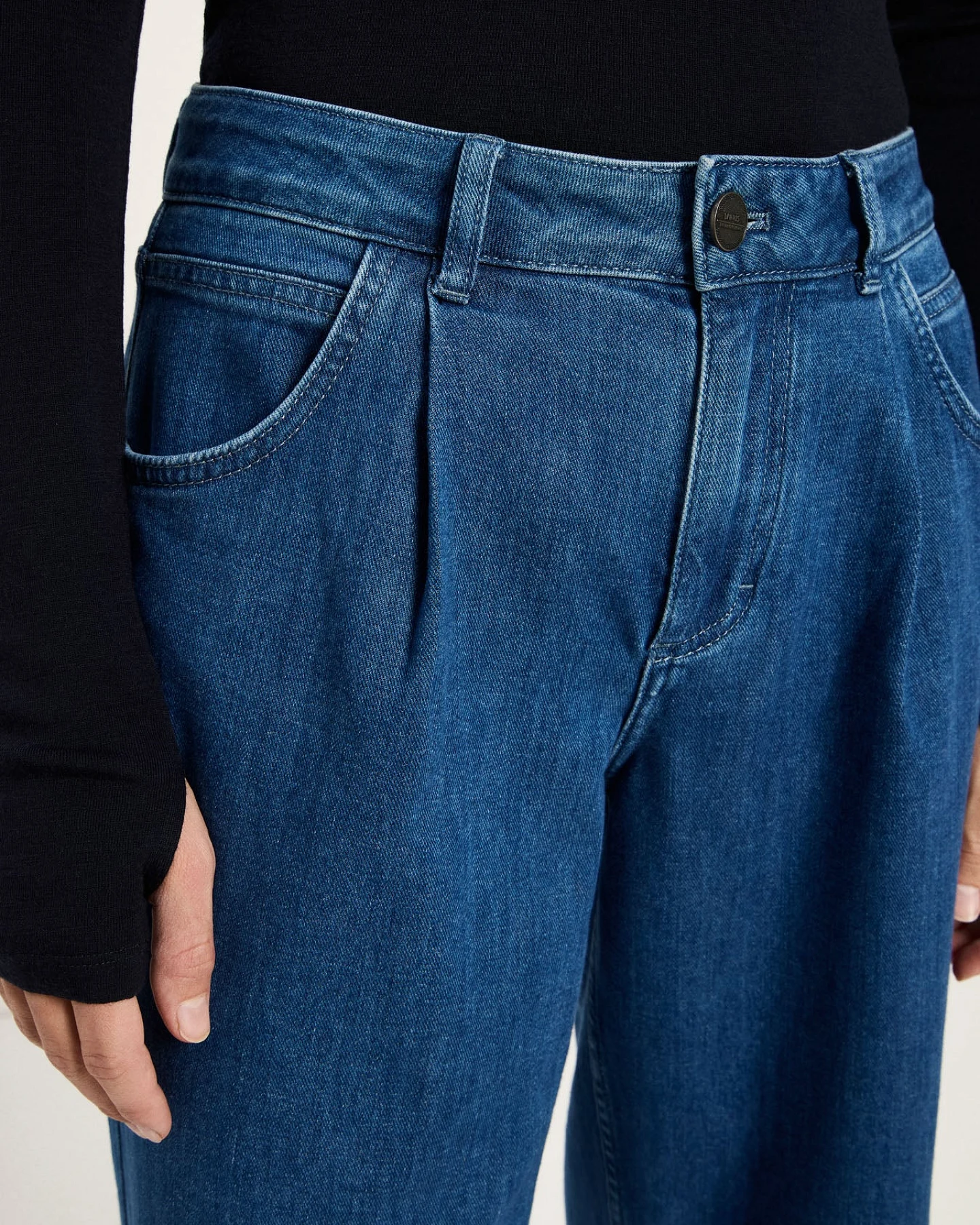 Marlenejeans mit Bundfalte (GOTS) – Ansicht 3