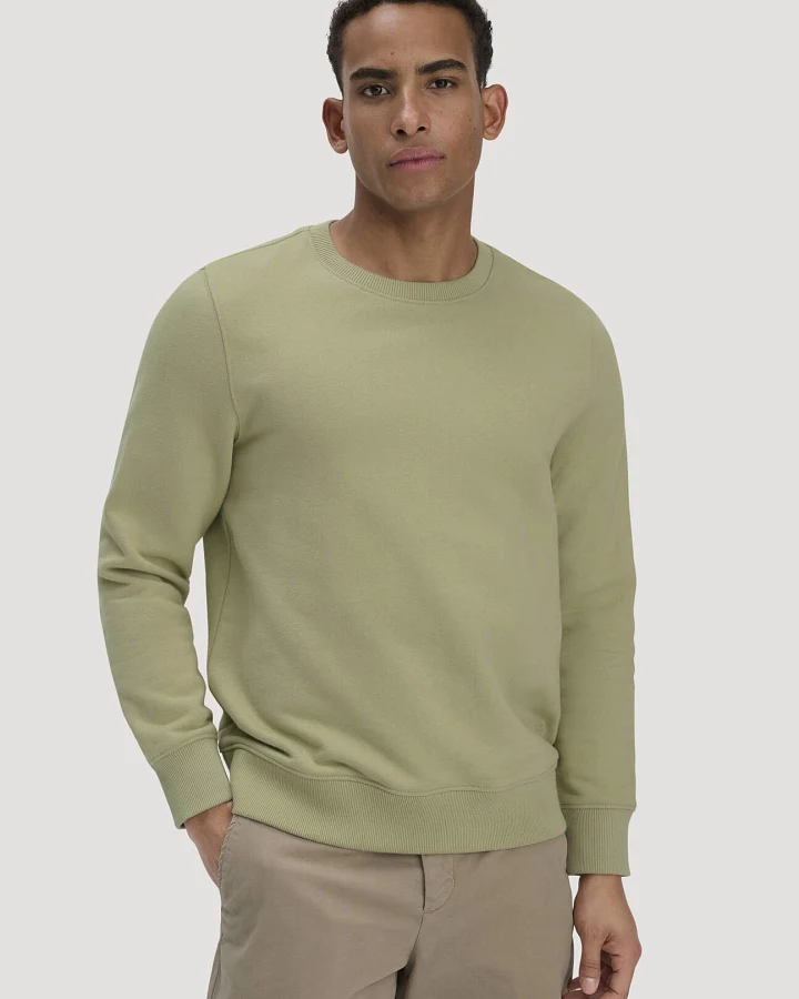 Produktseite: hessnatur Herren Sweatshirt Regular BETTERRECYCLING aus Bio-Baumwolle - grün - Größe M