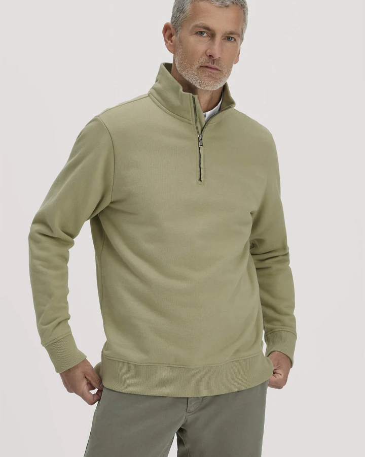 hessnatur Herren Sweat Troyer Regular BETTER RECYCLING aus Bio-Baumwolle - grün - Größe L