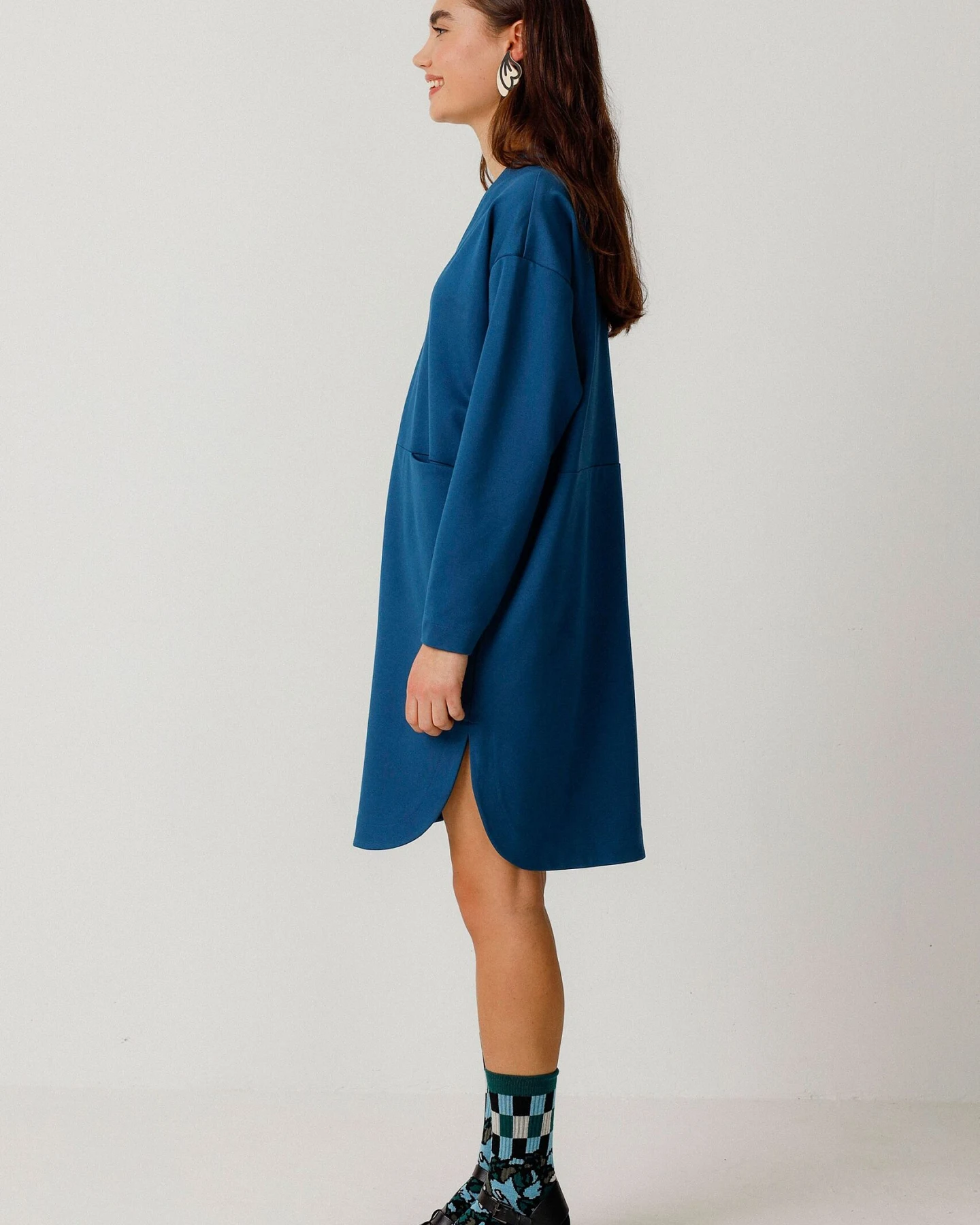 SKFK Damen vegan Kleid Agara Blau – Ansicht 2