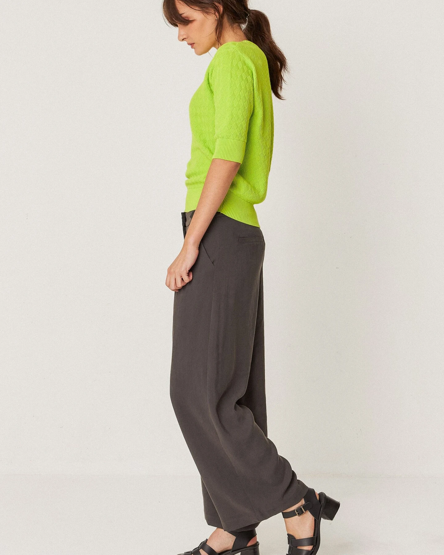 SKFK Damen vegan Hose Ilia Gray – Ansicht 2