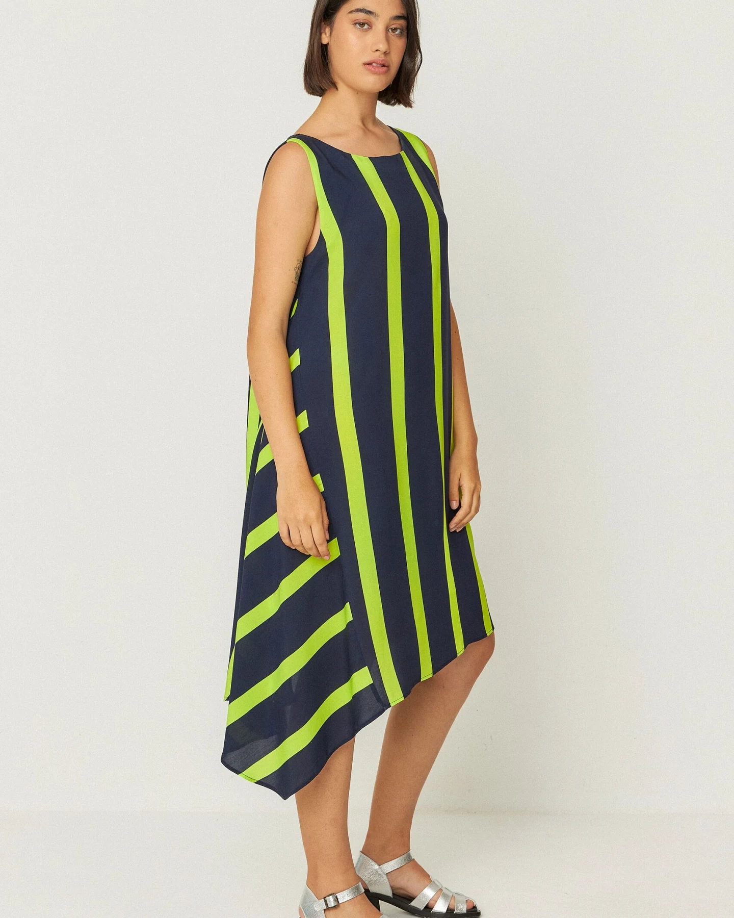 SKFK Damen vegan Kleid Junkal Marineblau/Grün – Ansicht 2
