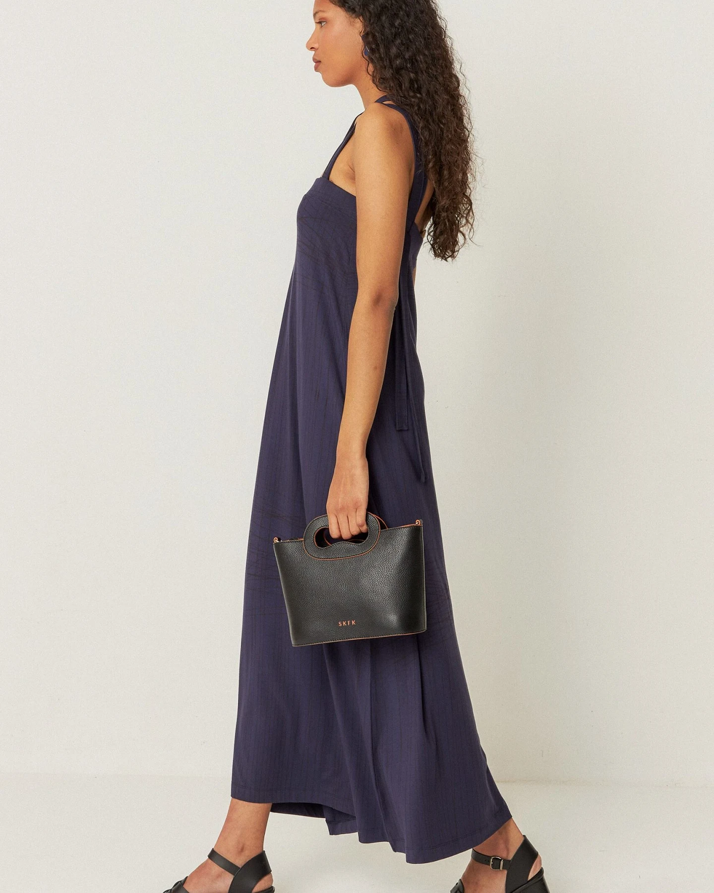 SKFK Damen vegan Kleid Odele Marineblau – Ansicht 2