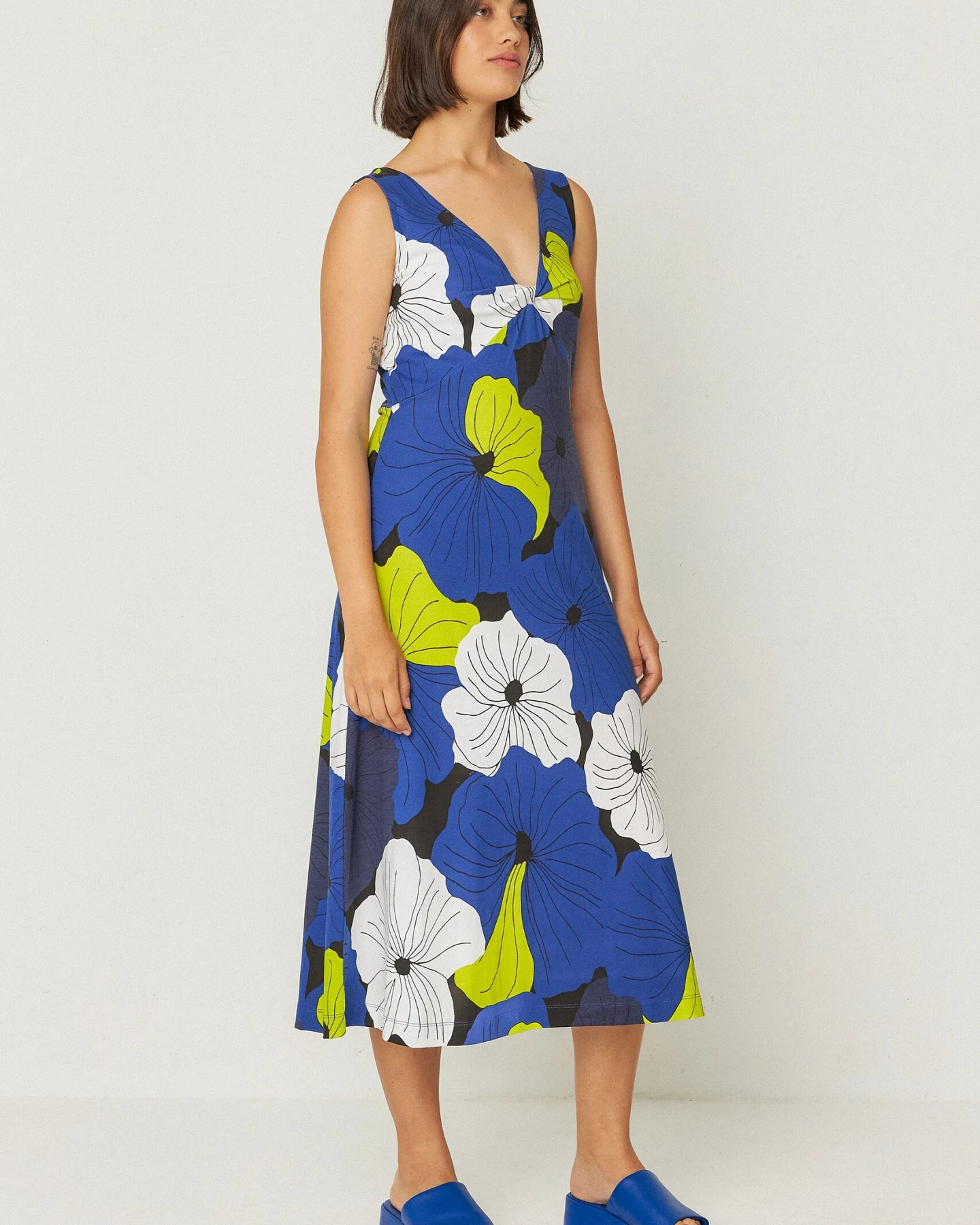 SKFK Damen vegan Kleid Kala Multicolored Floral – Ansicht 2