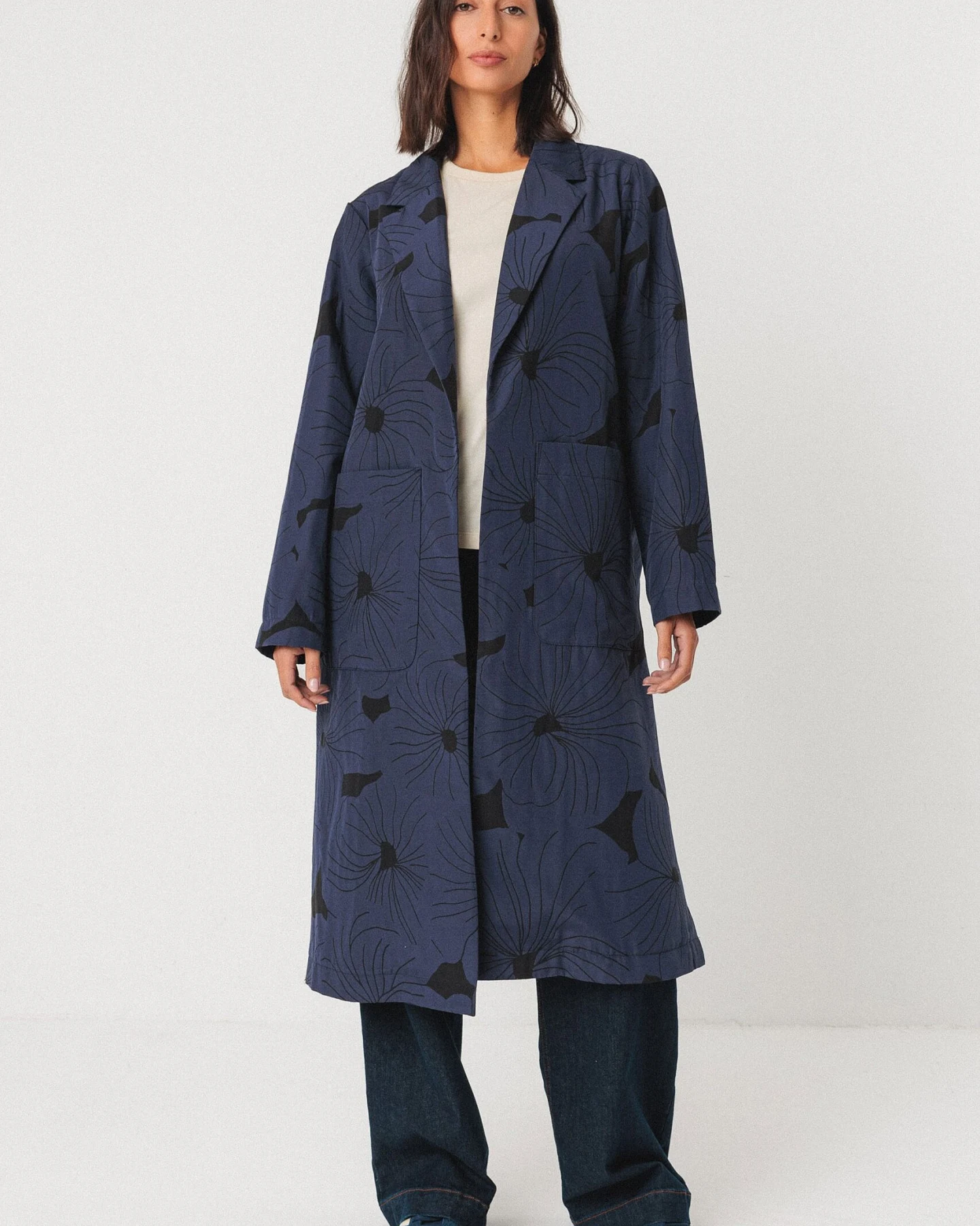 SKFK Damen vegan Blazer Aia Marineblau – Ansicht 2