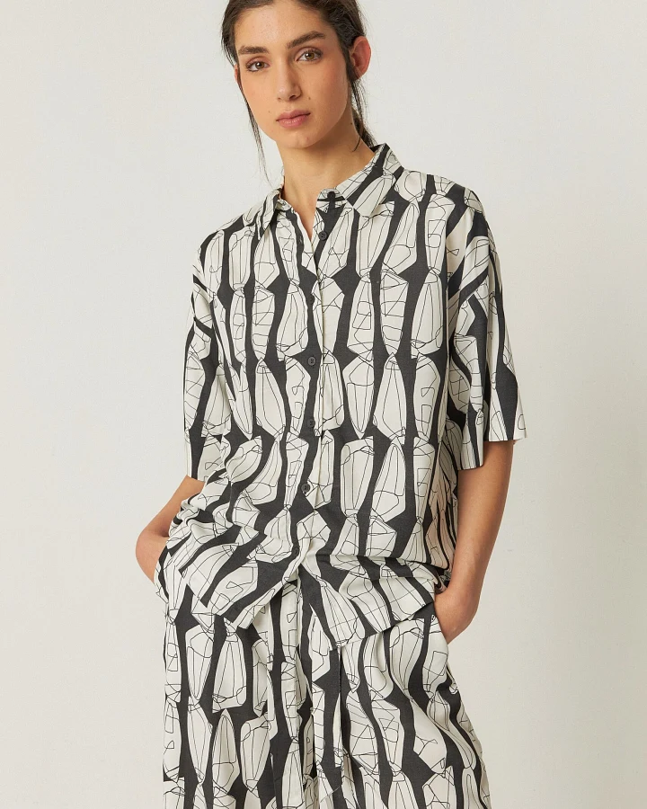 SKFK Damen vegan Shirt Eukene Schwarz/Weiß