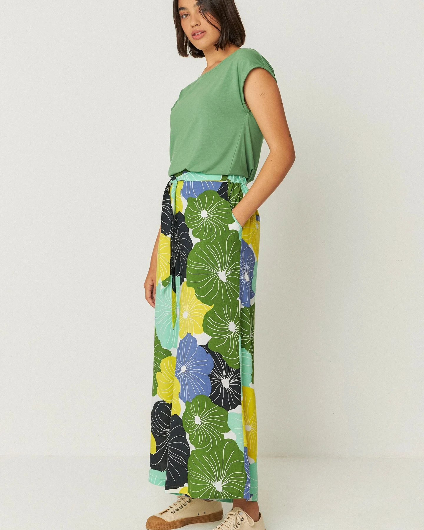 SKFK Damen vegan Hose Dona Mehrfarbig Grün/Blau – Ansicht 2
