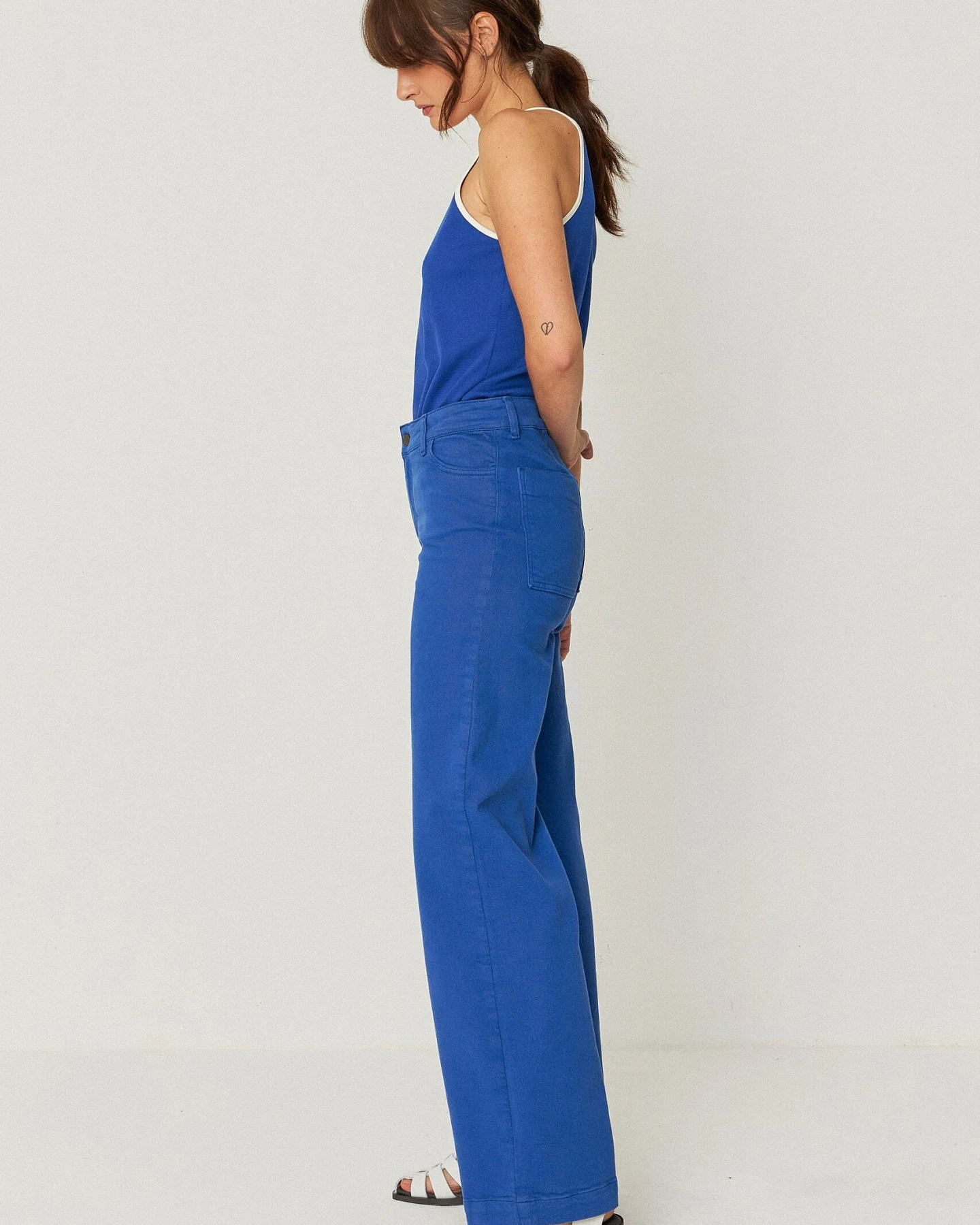 SKFK Damen vegan Hose Ainhize Blau – Ansicht 2
