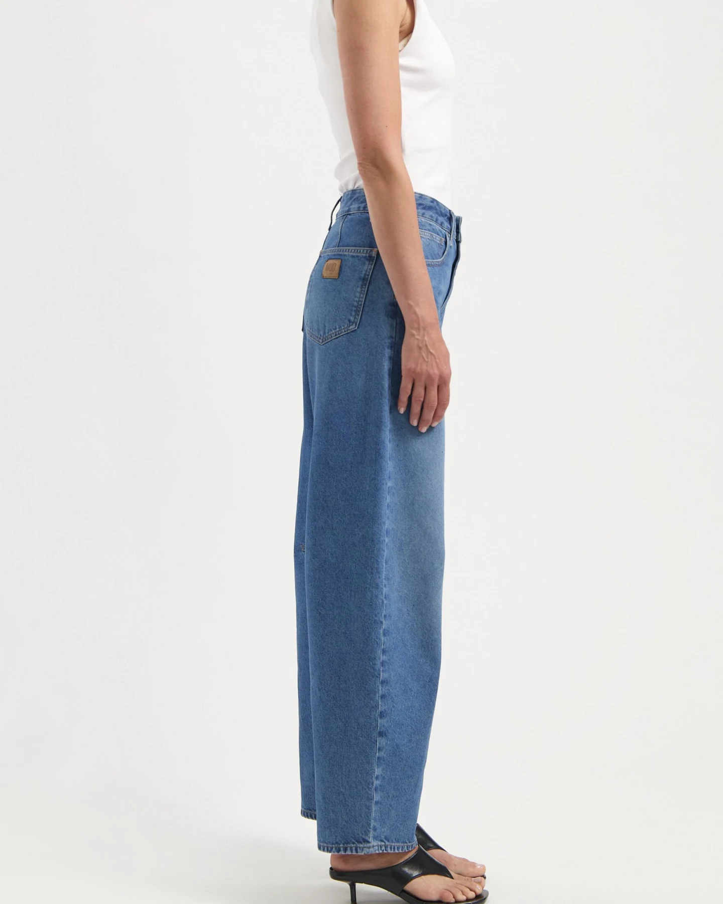 MUD Jeans Damen vegan Jeans Demi High Balloon Medium Aged – Ansicht 2
