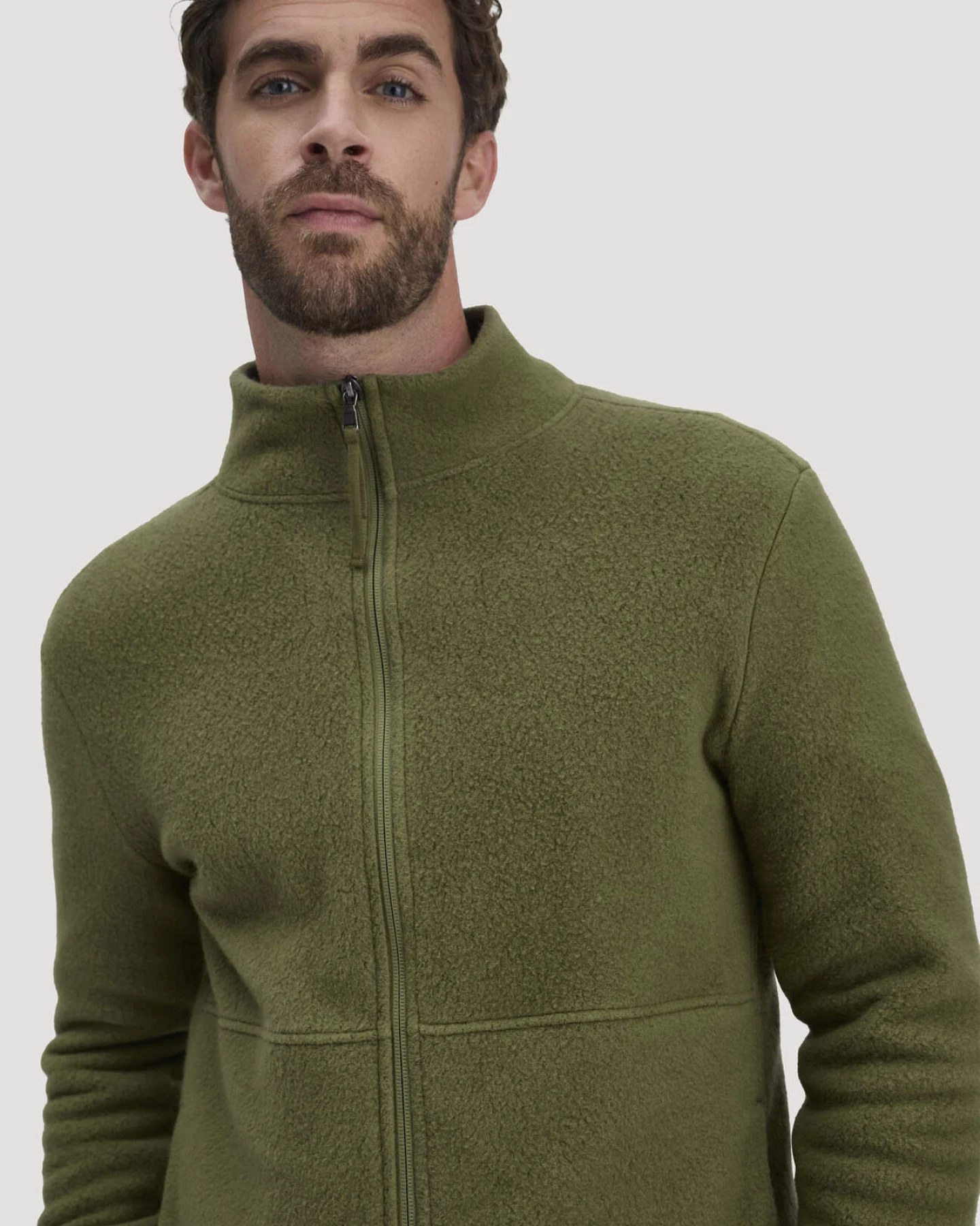 hessnatur Herren Fleece Jacke Slim aus Bio-Baumwolle - grün - Größe 52 – Ansicht 4