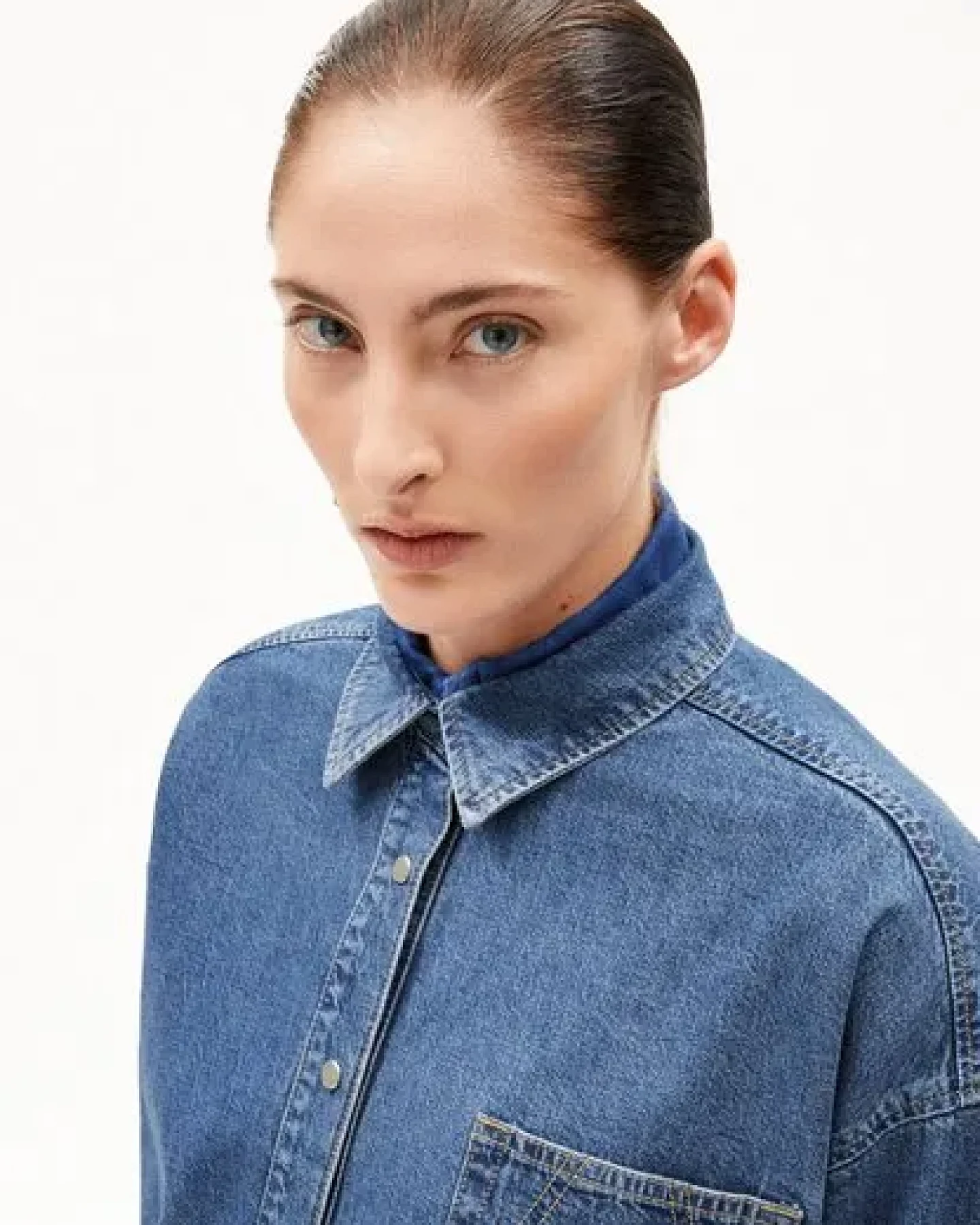 ARMEDANGELS NALAANI Damen Jeansbluse aus Bio-Baumwoll Mix – Ansicht 3